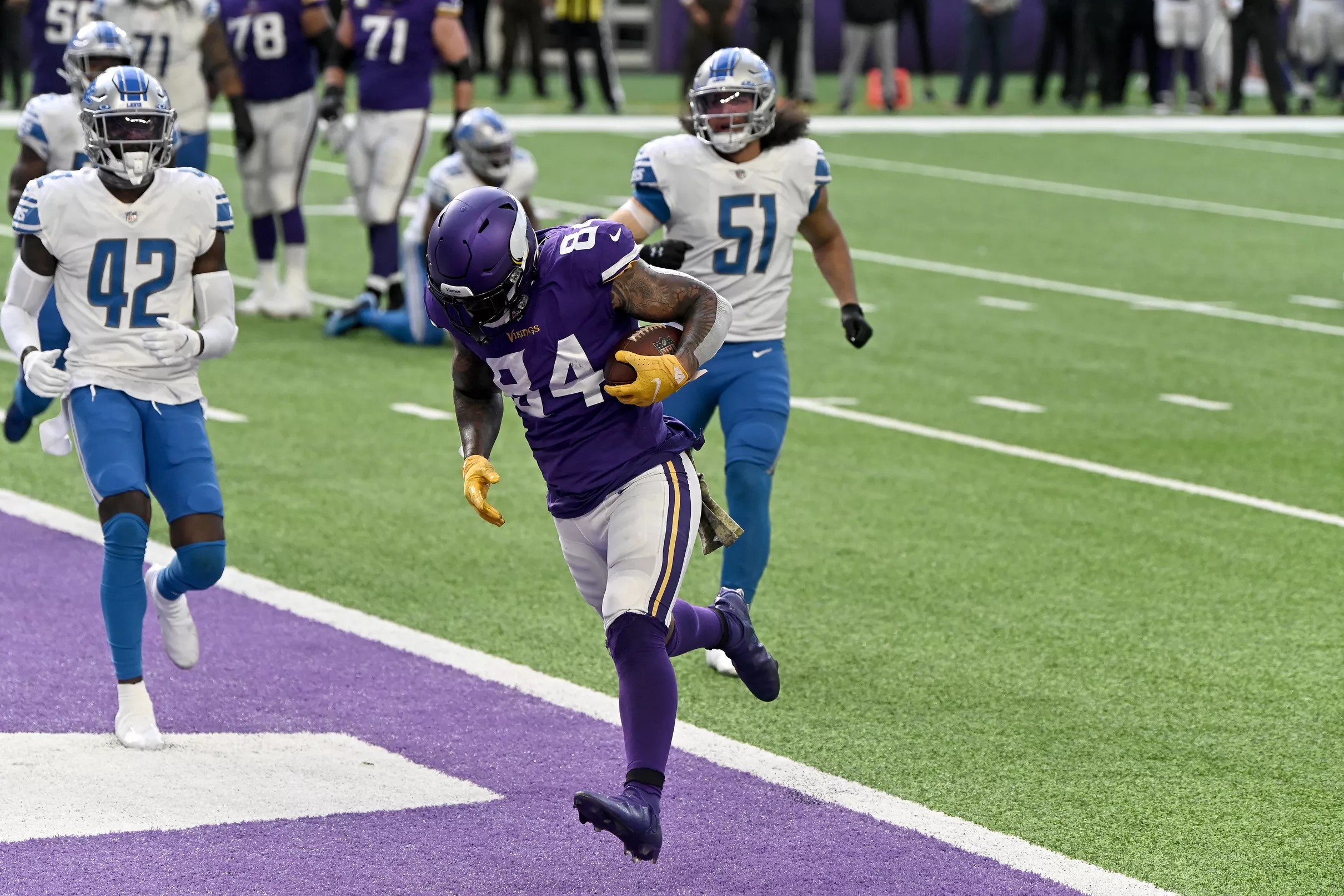 Vikings' Week 18 Mystery: Inactive List Impacts Playoff Hopes!