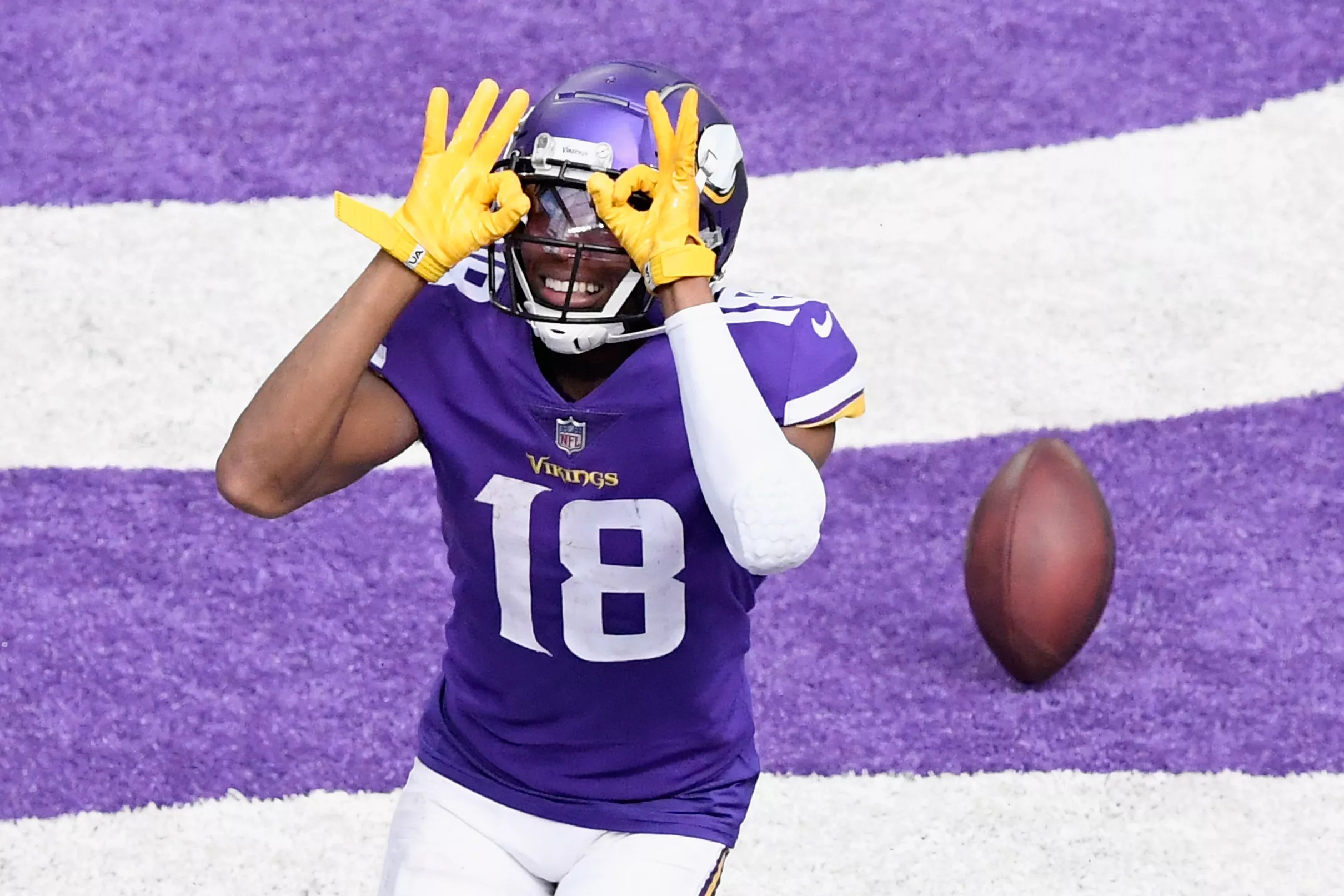 Justin Jefferson sets new Vikings single-season receiving yardage record -  Daily Norseman