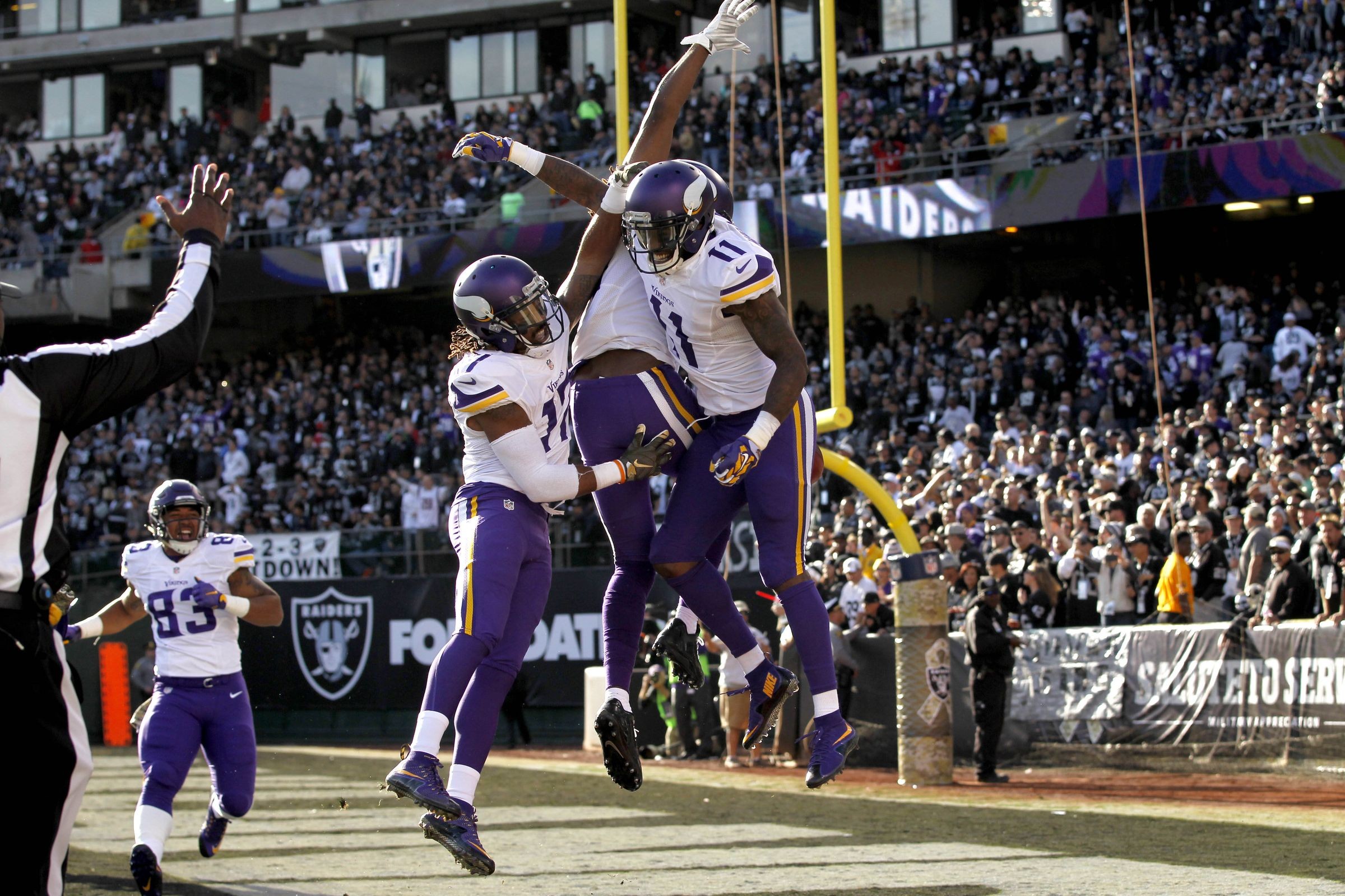 Minnesota Vikings at Oakland Raiders Recap Vikings Pull Away Late, Win