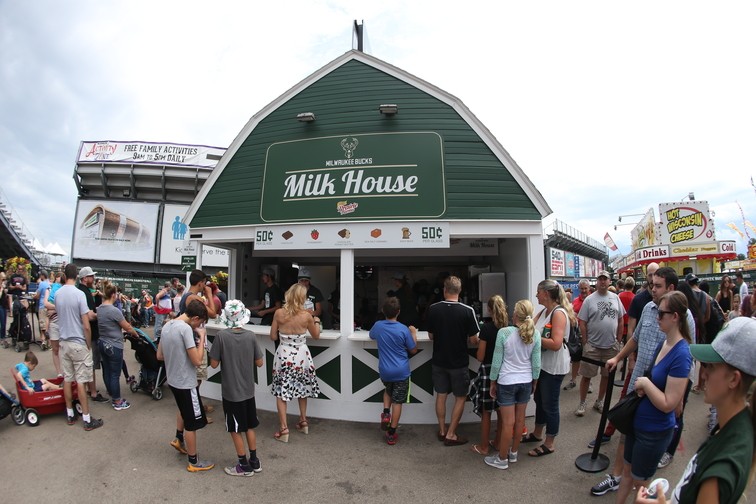 Milwaukee Bucks and Prairie Farms Dairy Continue Milk House Tradition