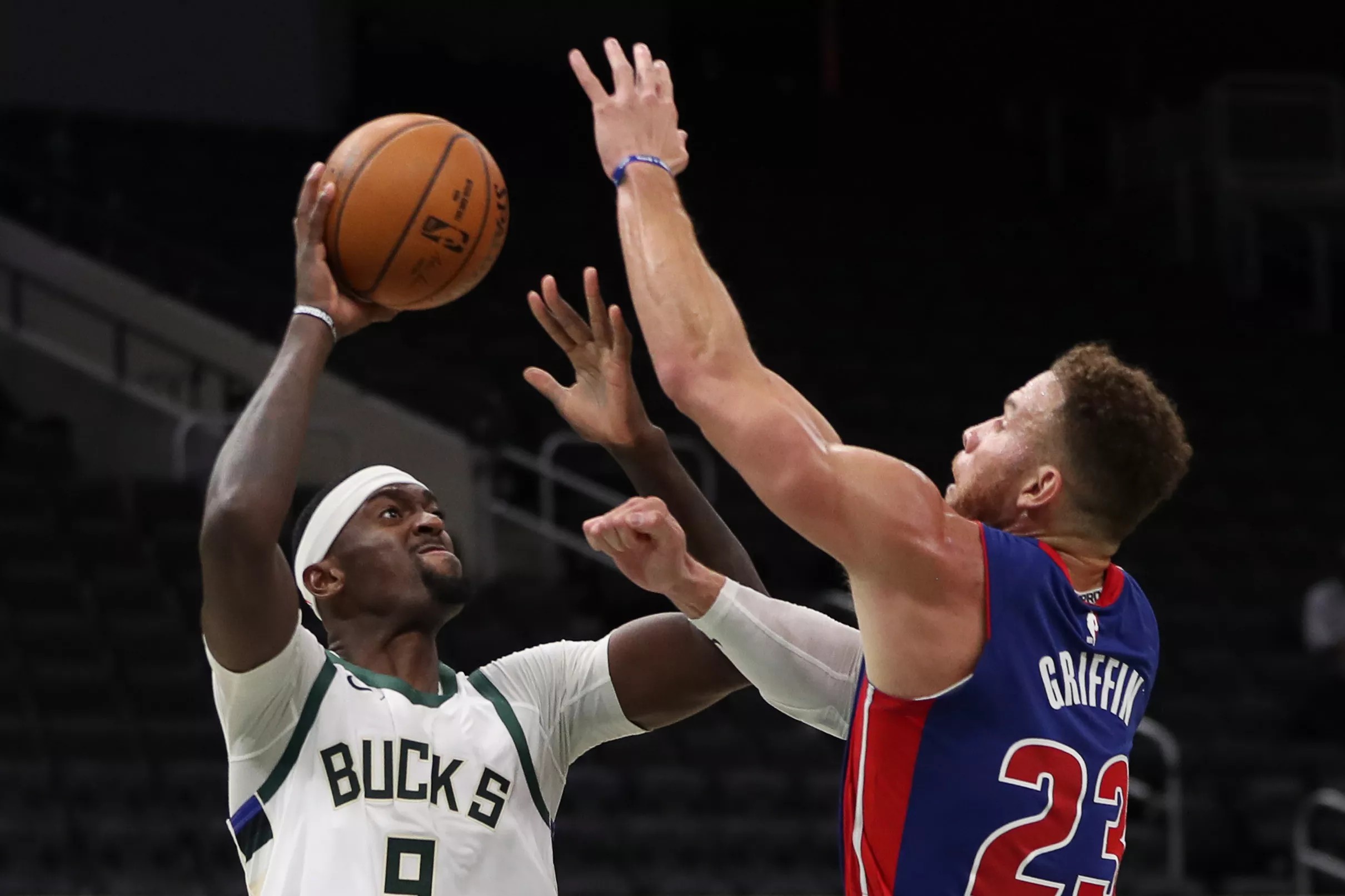 Milwaukee Bucks Vs. Detroit Pistons Preview: Bucks Look To Continue ...