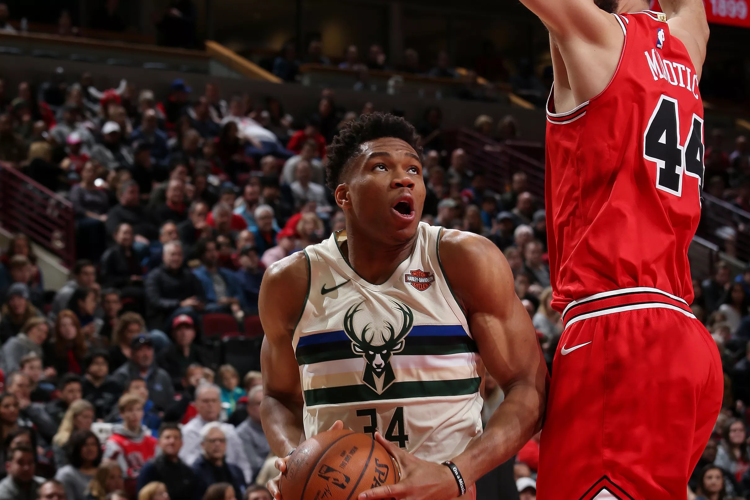 Milwaukee vs. Chicago Bucks Go Through the Motions, Take Down Bulls Anyway