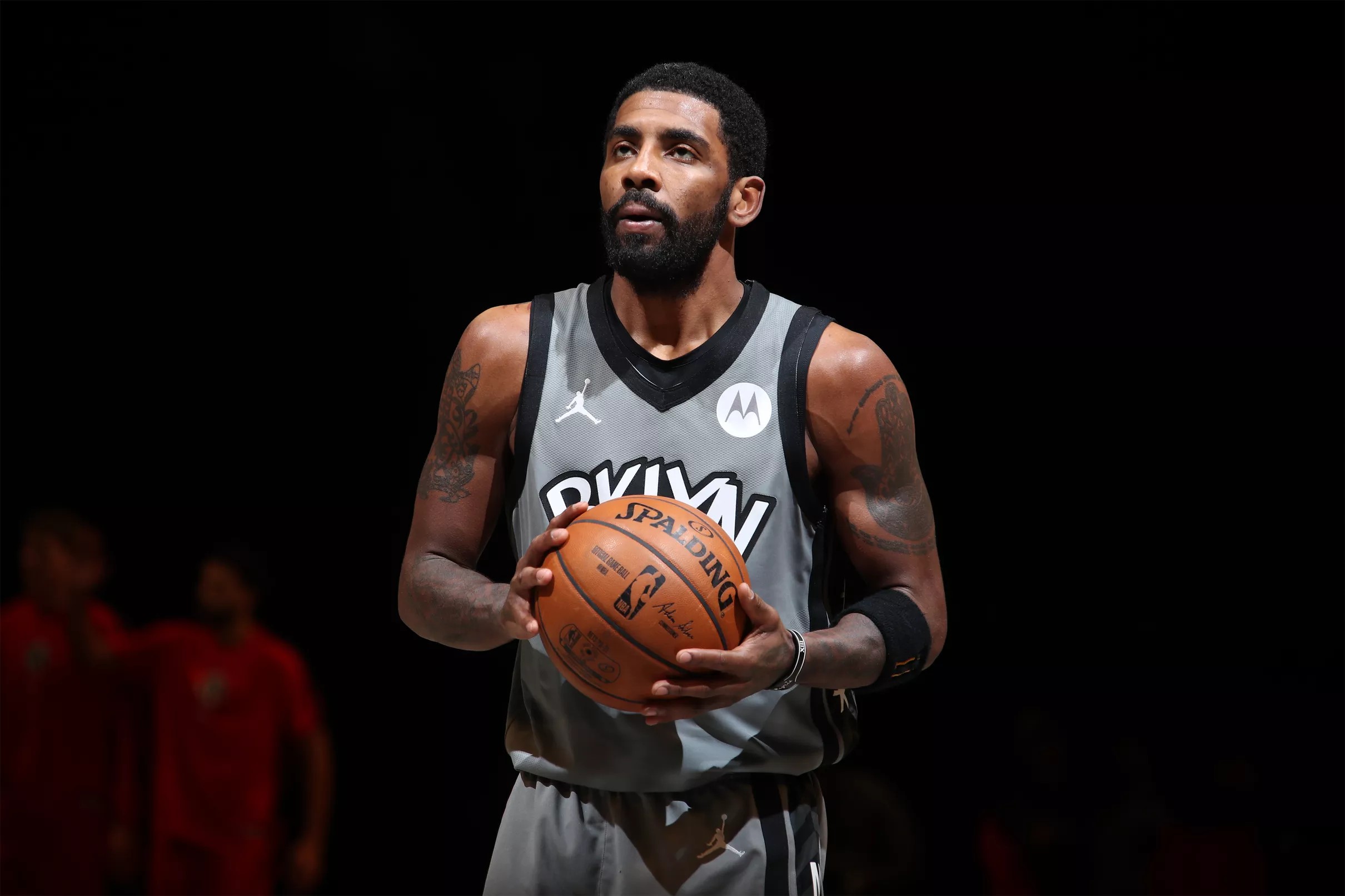 new-video-of-kyrie-irving-makes-the-rounds-what-does-it-mean