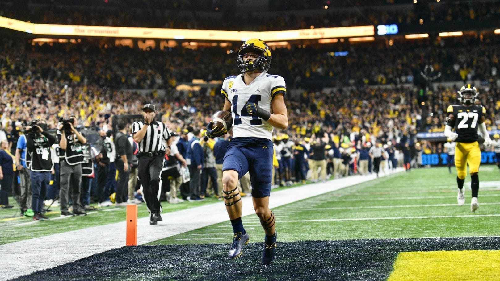 Michigan firsthalf observations Wolverines start fast, Iowa hangs in