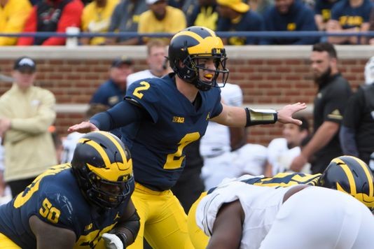 Shea Patterson Completely At Home In Michigan's Offense