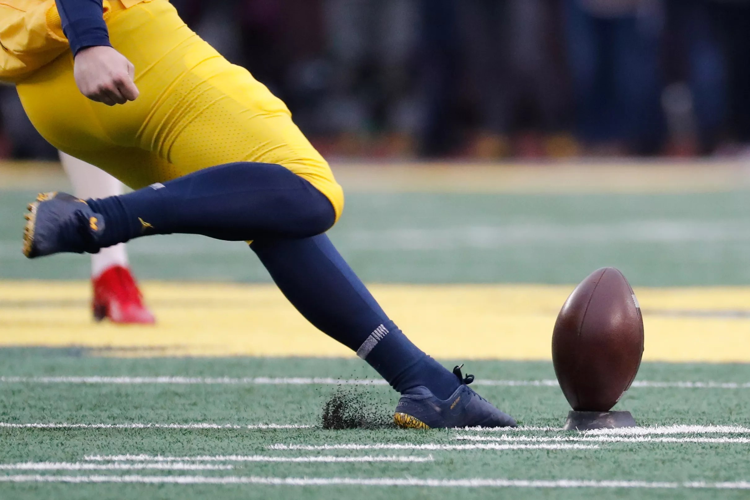 Michigan adds a fivestar (kicker) late Thursday night