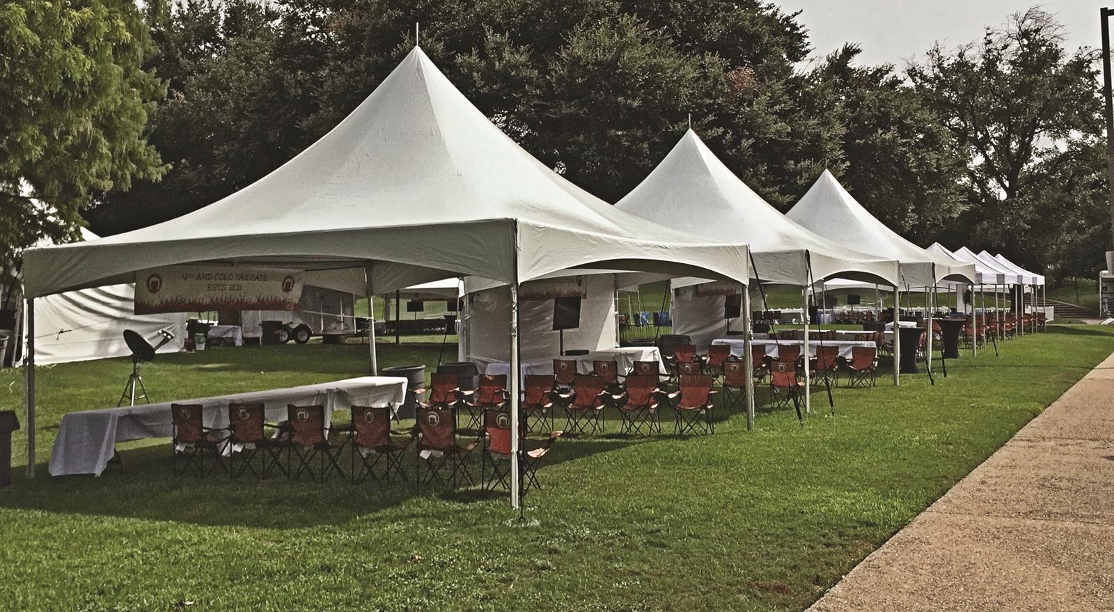 Tailgate Guys offers individual football game packages