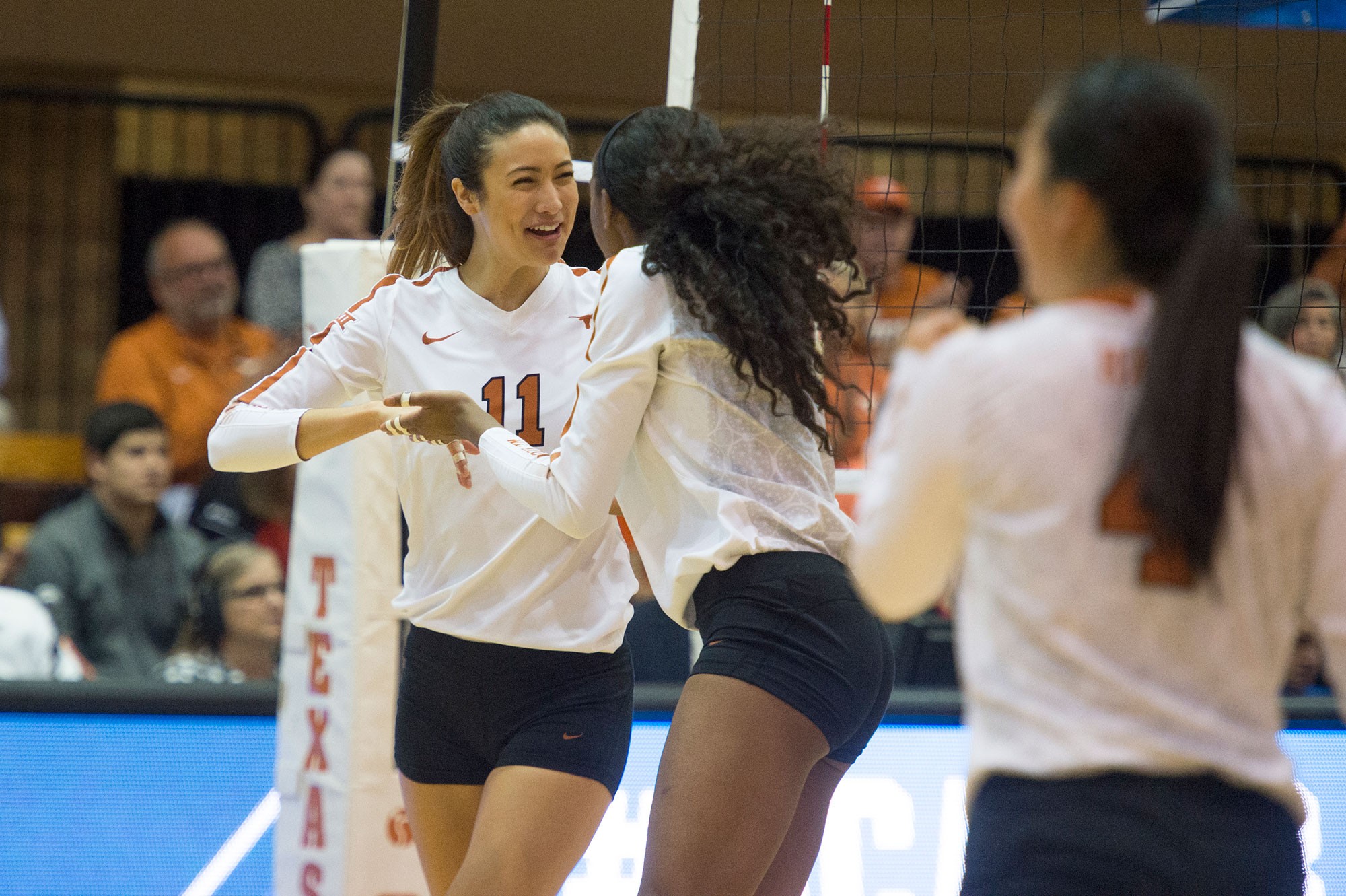 no-2-volleyball-sweeps-fairfield-to-advance-to-ncaa-tournament-second