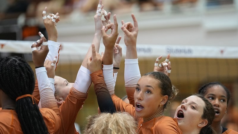 Volleyball Ranked No 2 In Avca Preseason Coaches Poll 