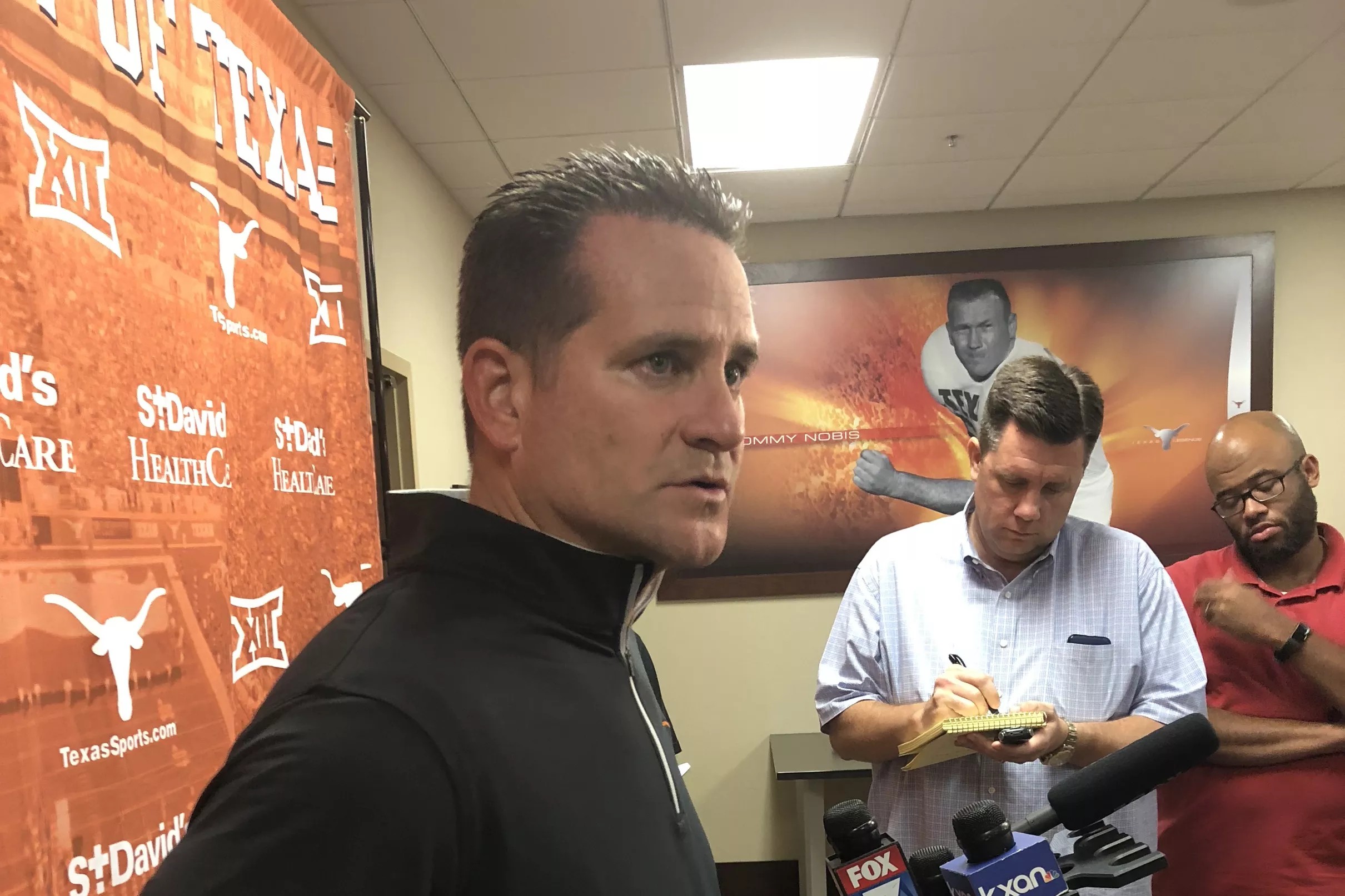 Tom Herman Updates The Status Of Oc Tim Beck After The Kansas State Game