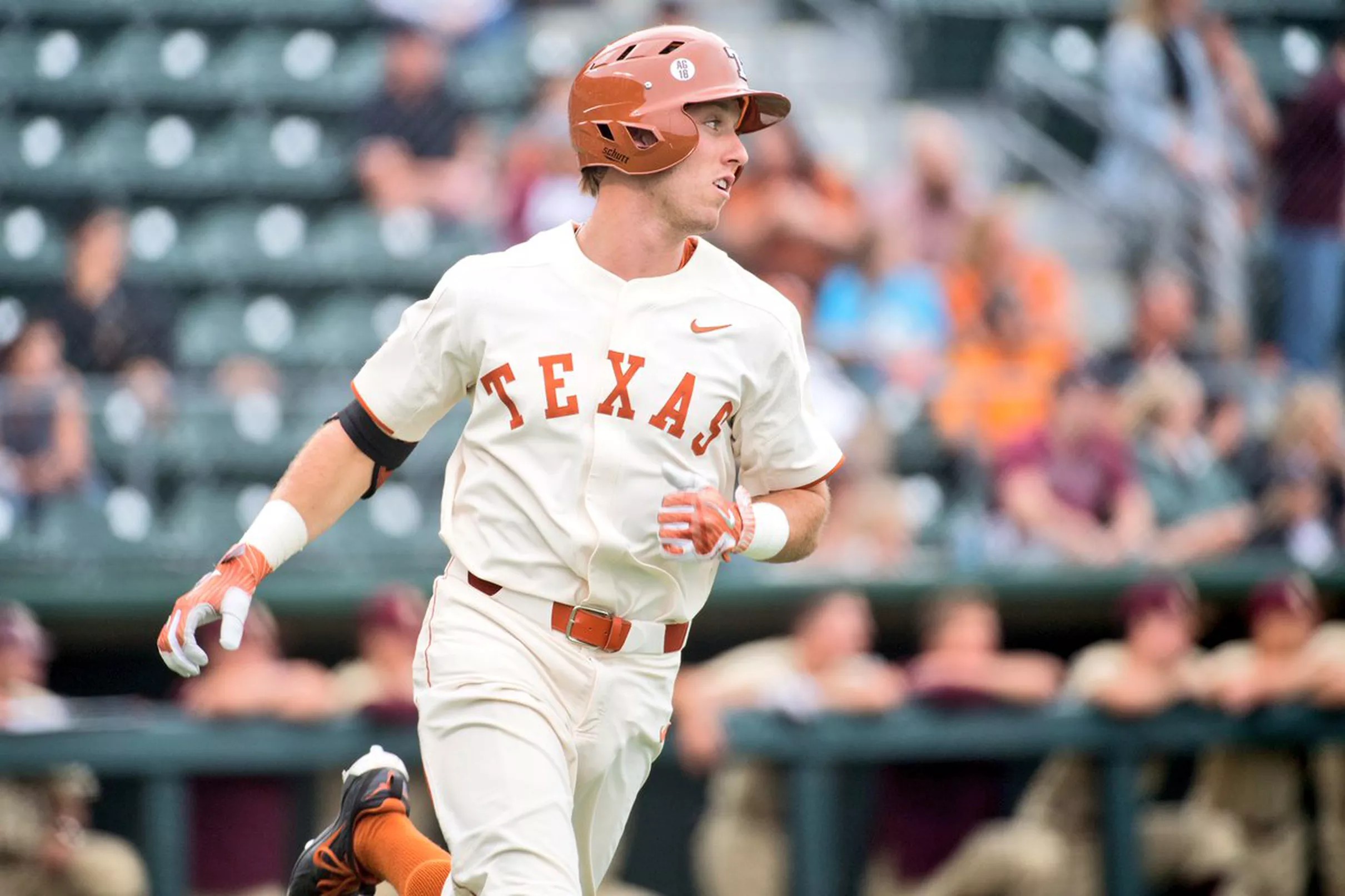 No. 17 Texas baseball returns to action with midweek contest against