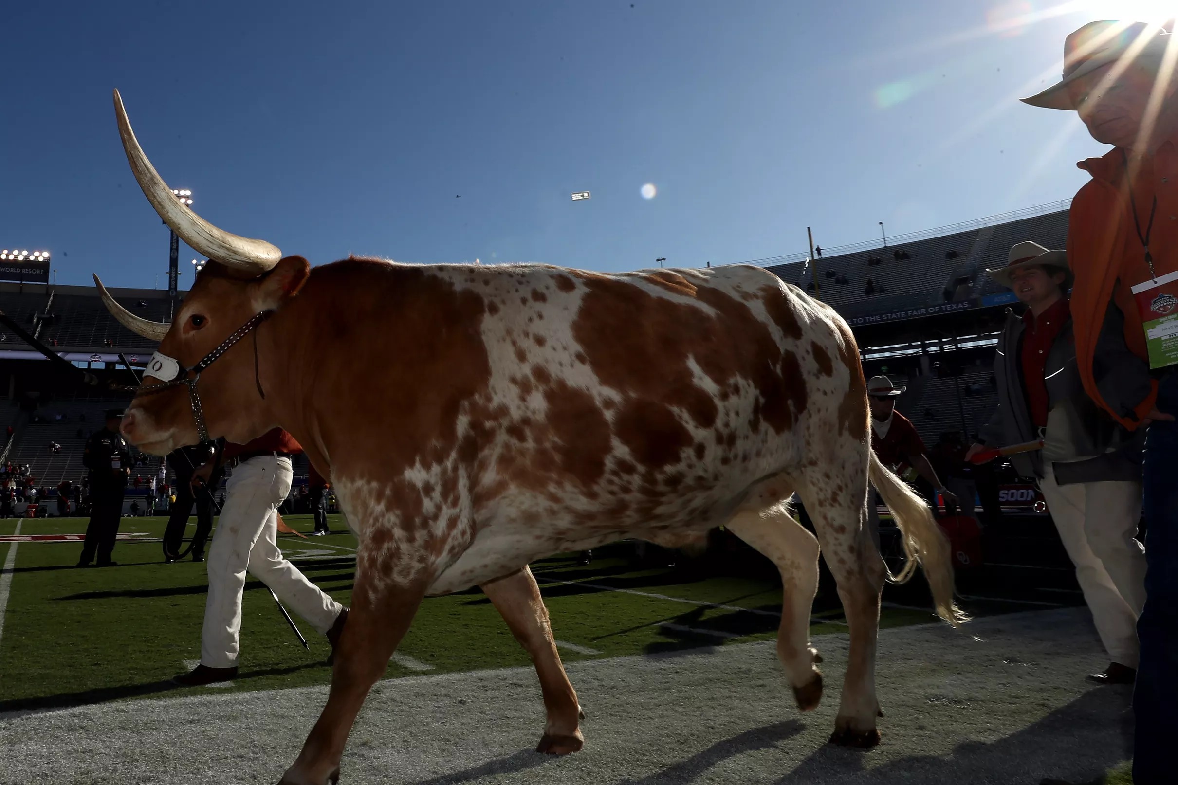 Uconn Football: Coaching Staff Shakeup – What To Expect - li3t29q