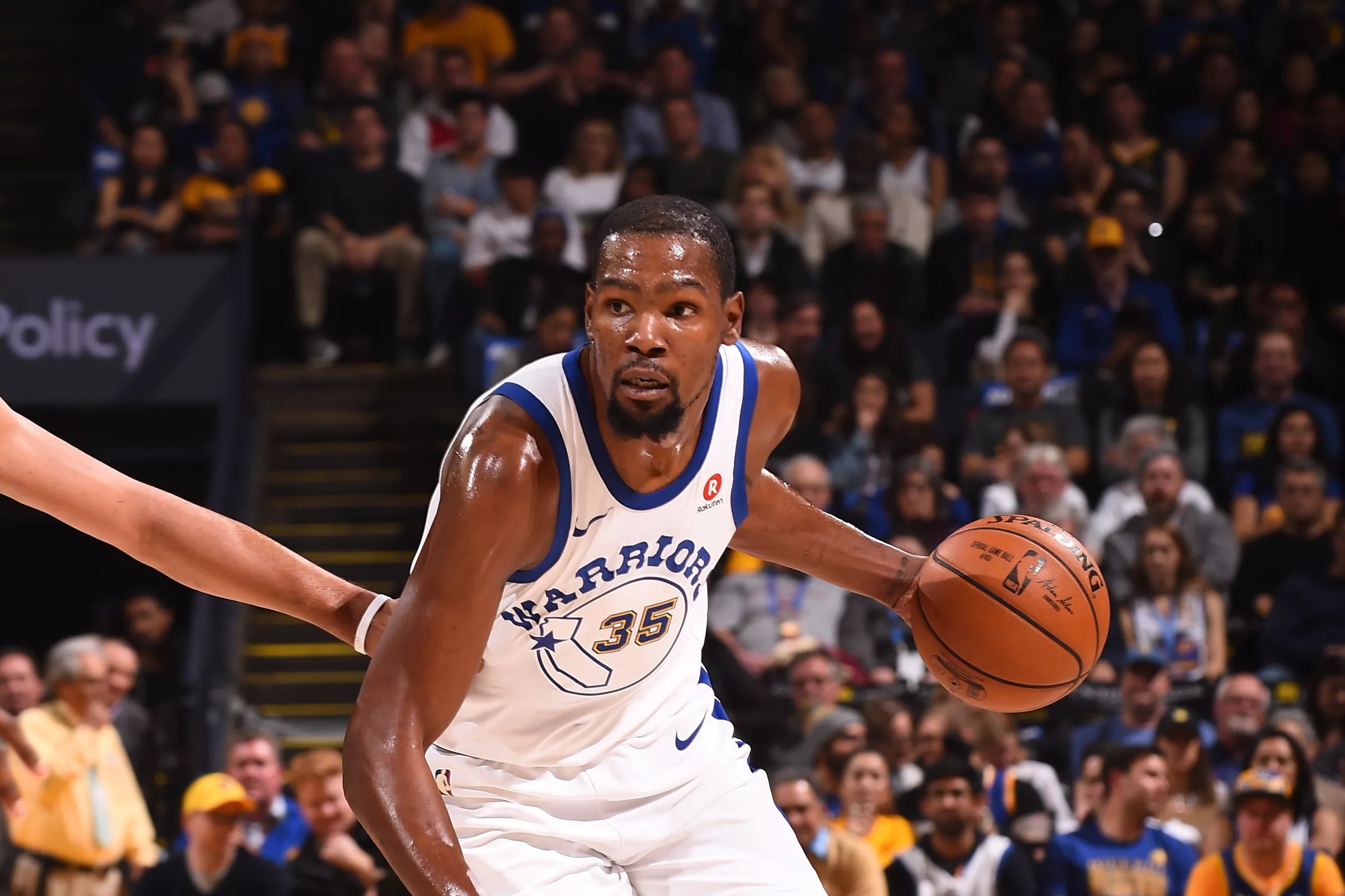 Texas Ex Kevin Durant donates 3 million to university
