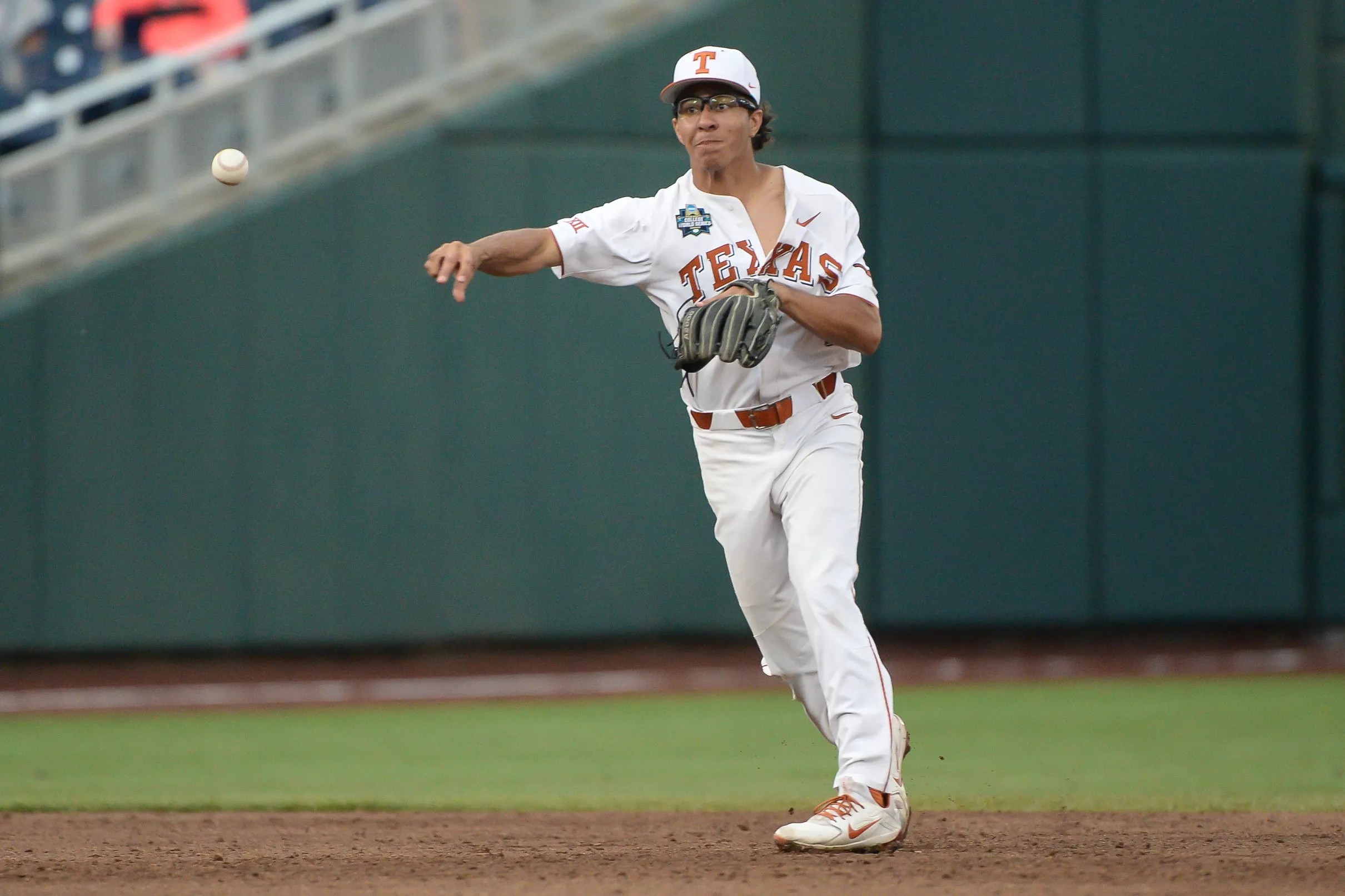 Texas SS David Hamilton announces his departure