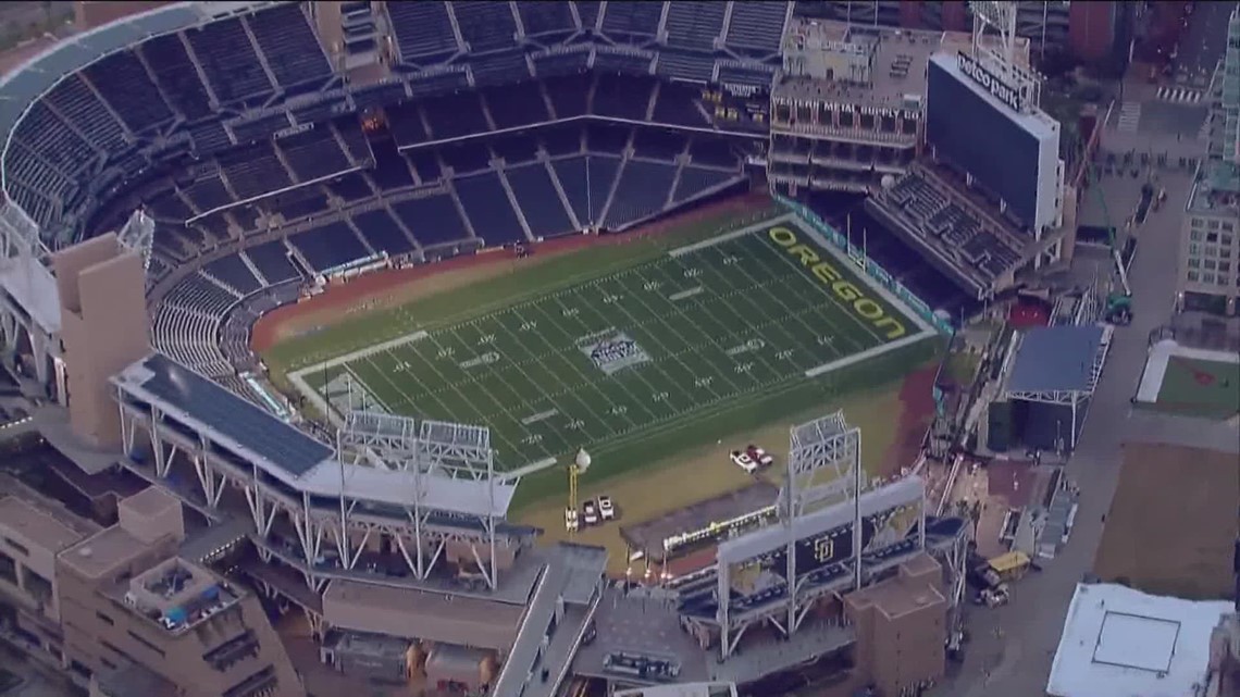 Football to make Petco Park debut with Holiday Bowl; San Diego Padres