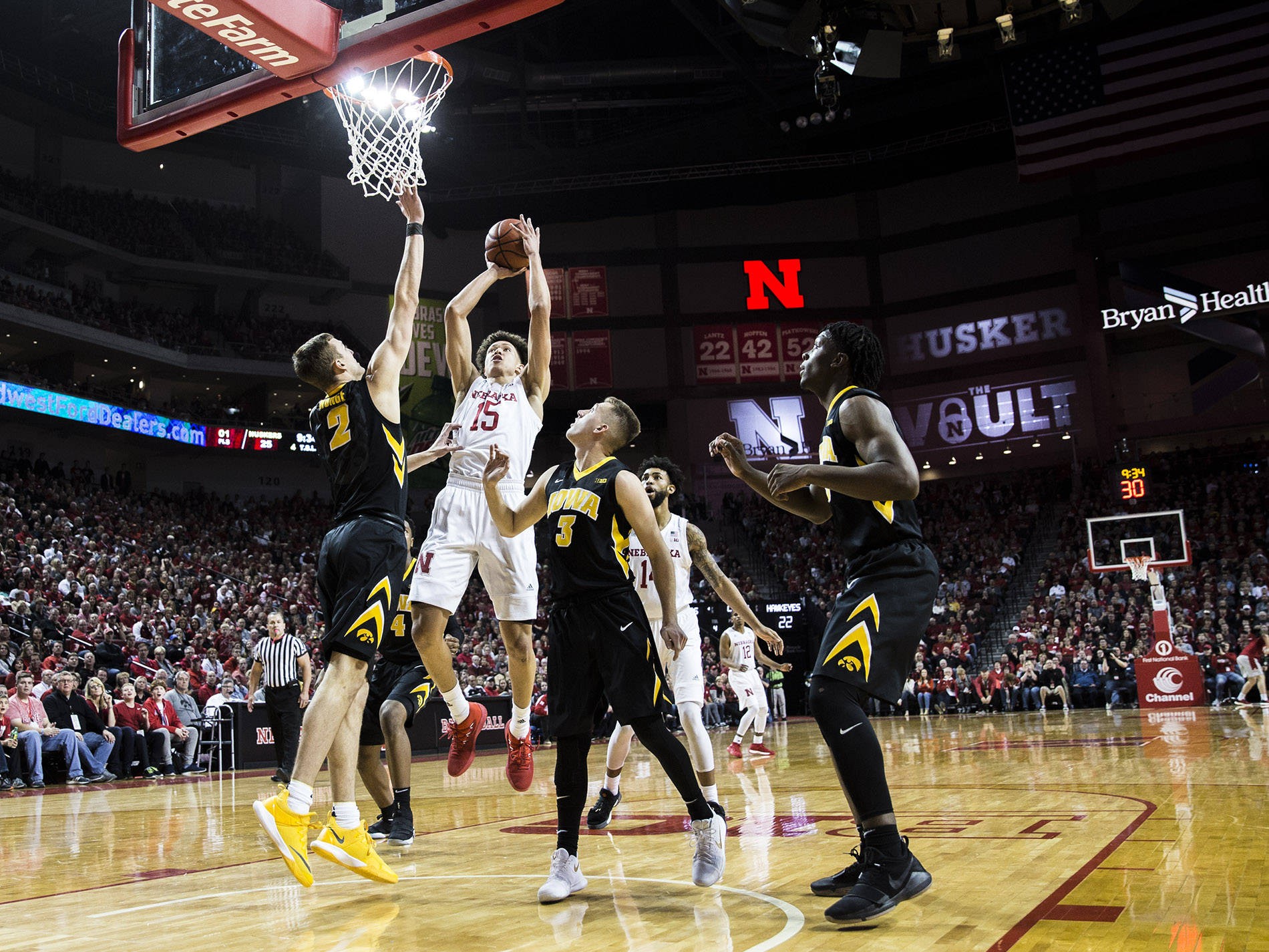 Huskers Bounce Iowa, Continue Trek to Postseason