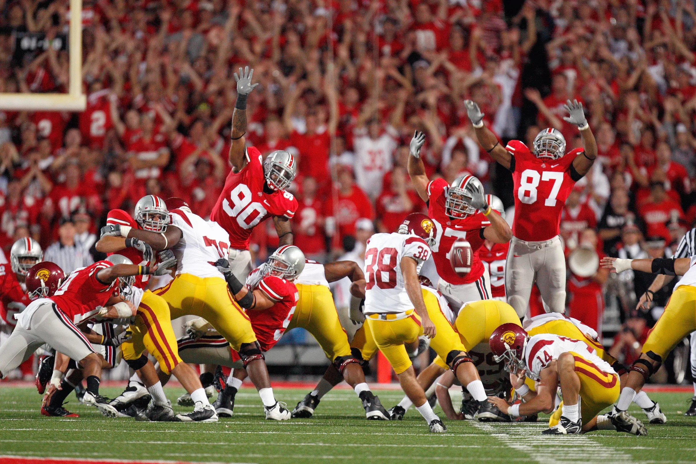 8 USC Trojans take on 5 Ohio State Buckeyes in the Cotton Bowl game