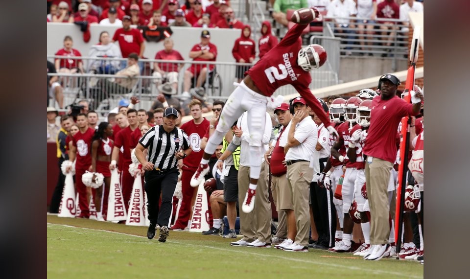 CeeDee Lamb's spectacular catch highlights Sooner rout of UCLA