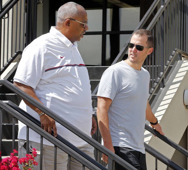 Sooners coach Lincoln Riley takes a page from Mike Leach when it comes