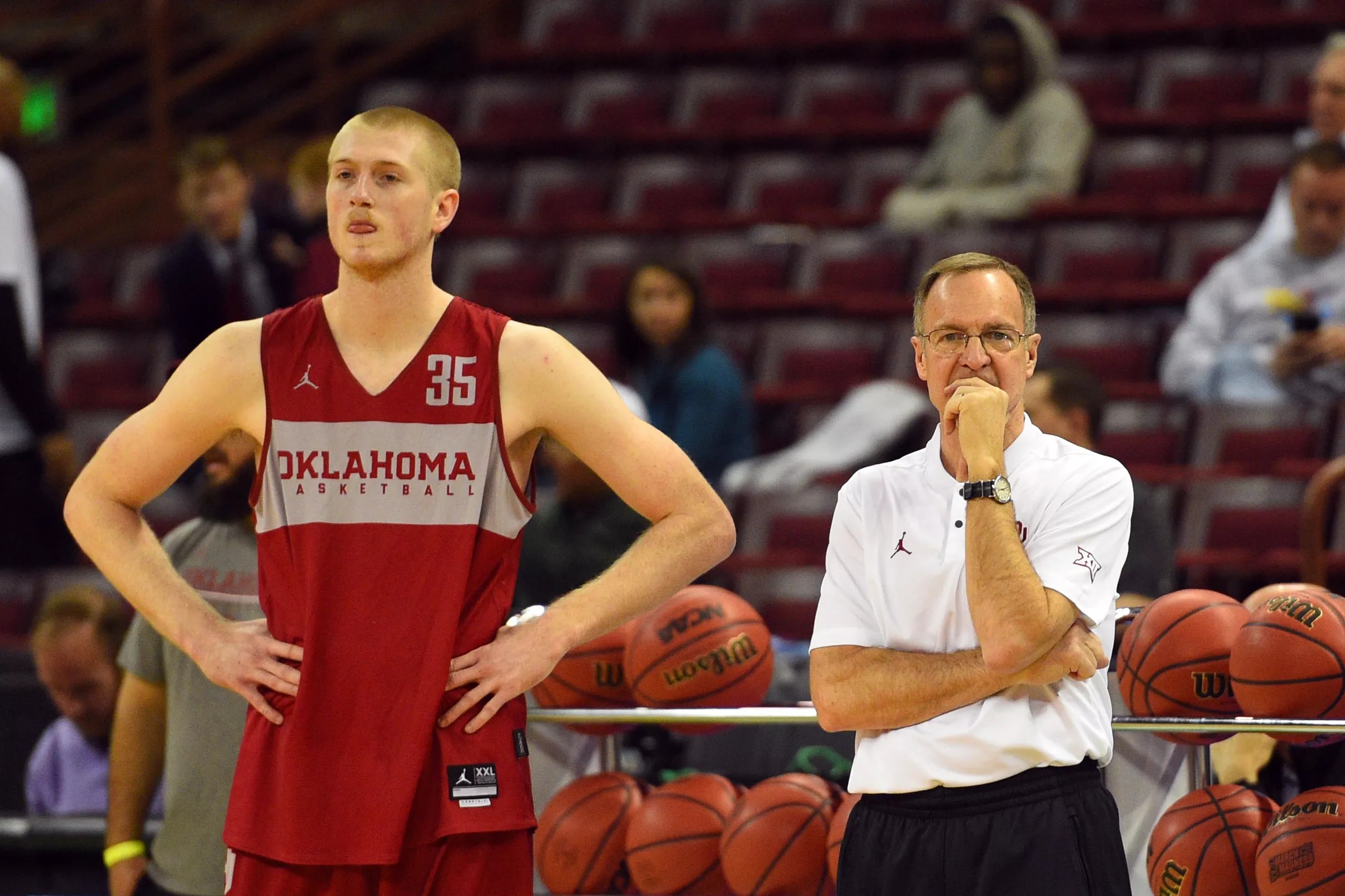 Oklahoma Sooners Basketball Vs. Ole Miss In The NCAA Tournament ...