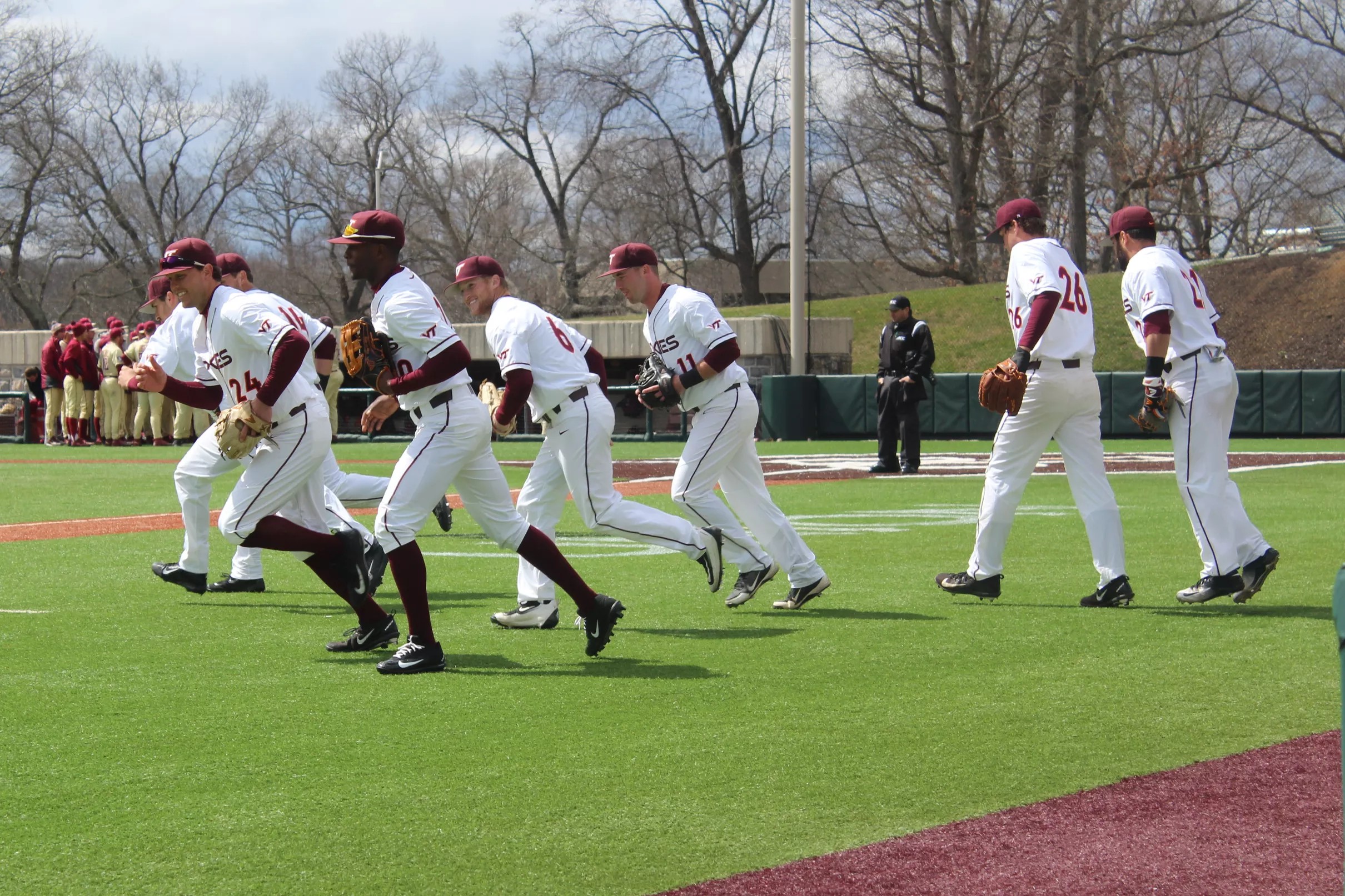 Hokies Split The Double Header With #3 Carolina, 4-9 And 8-4