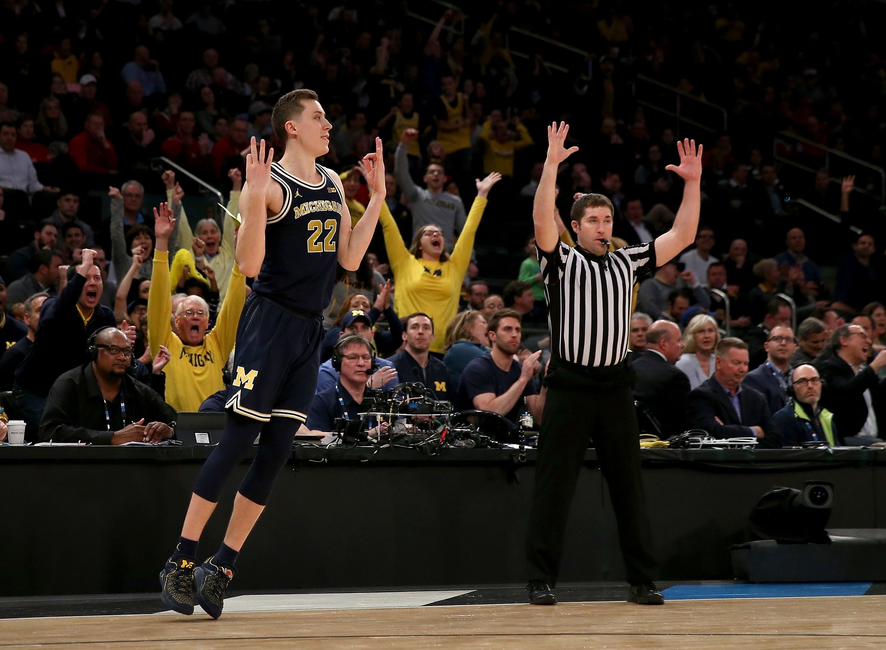 Michigan Basketball projected as No.3 seed to Dallas in bracketology