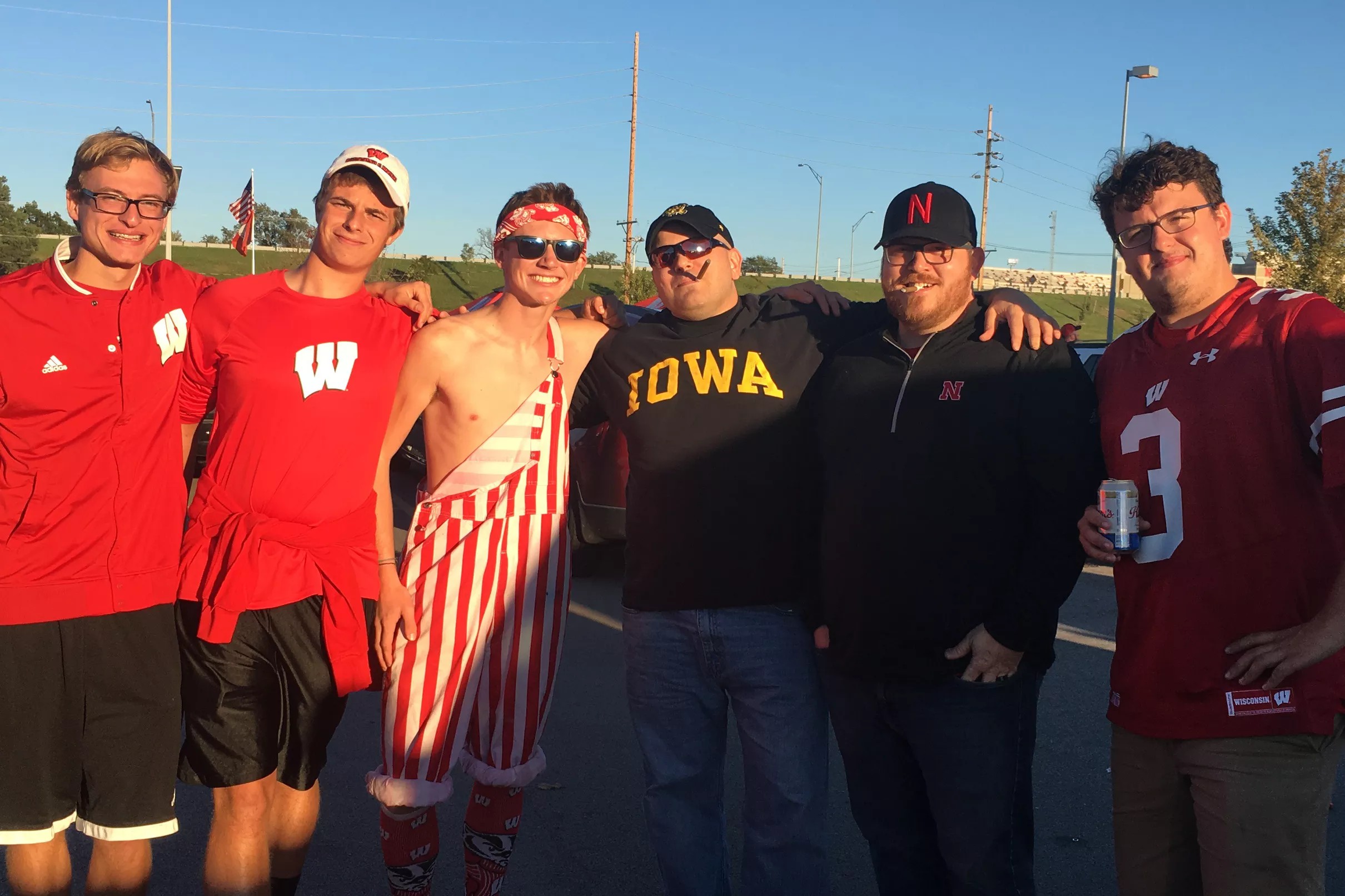 They Traveled to See the Badgers, But Stopped in Iowa to Wave