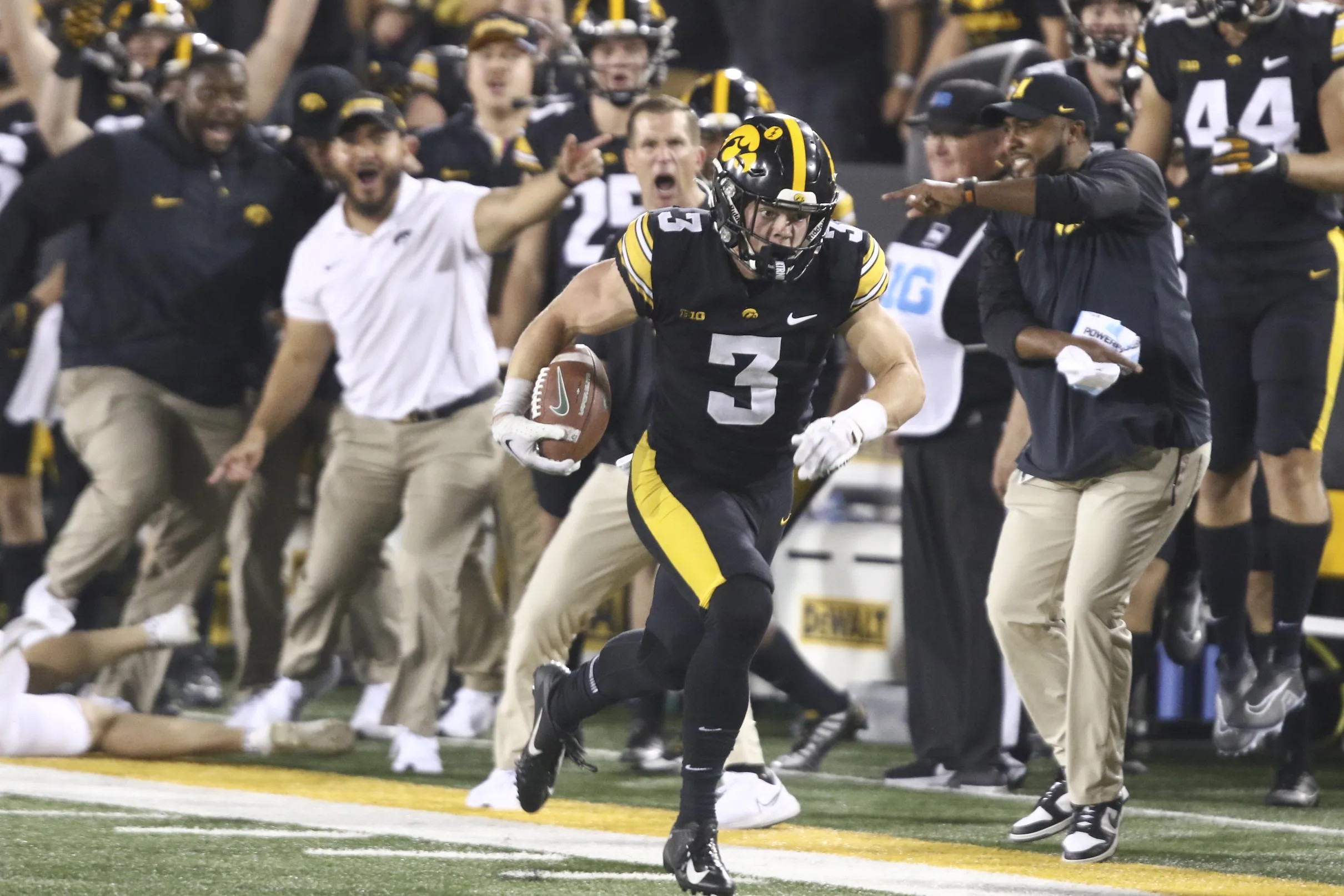 Iowa Hawkeyes vs Purdue Boilermakers: Preview, Opening Line and How to  Watch - Black Heart Gold Pants