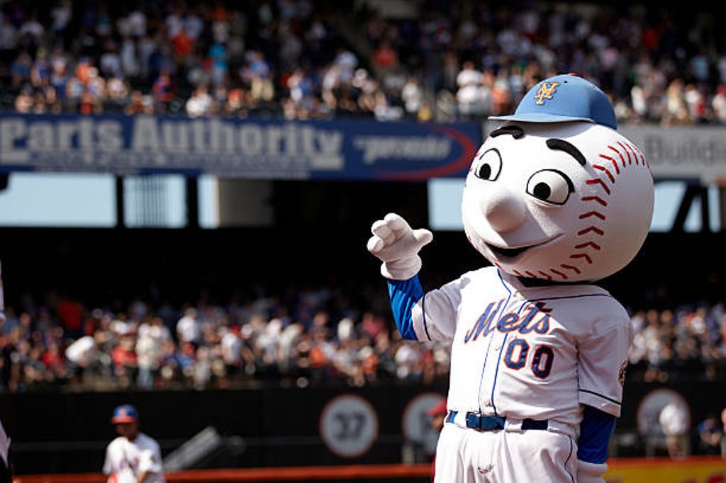 cooler-heads-prevail-a-different-mr-met-back-at-ballpark