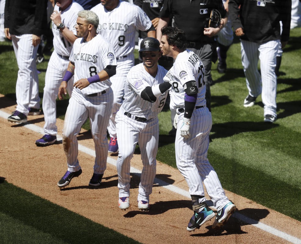 MLB roundup: Rockies, Padres brawl, 5 ejected as Colorado wins 6-4