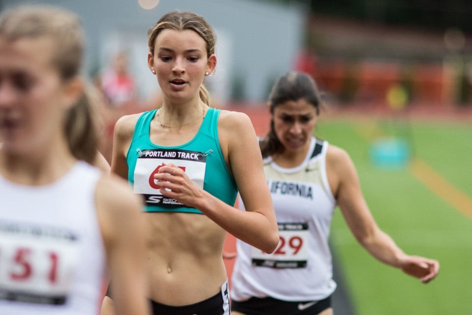 Oregon Ducks win the women's distance medley relay at the NCAA Indoor