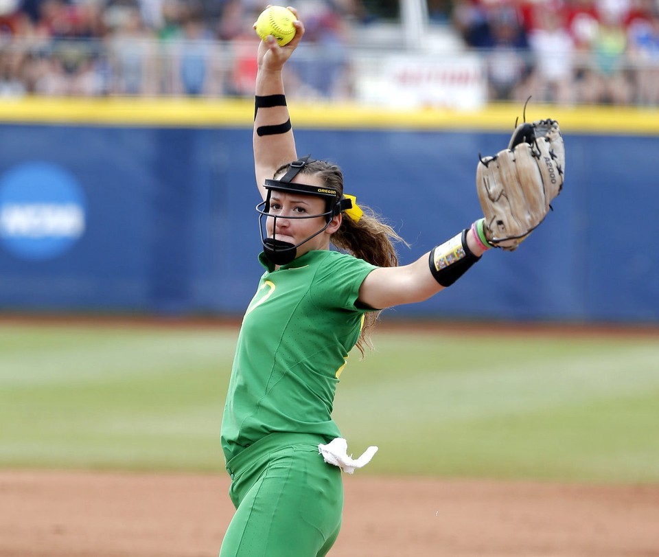 Oregon Ducks softball moves up to No. 3 in latest poll