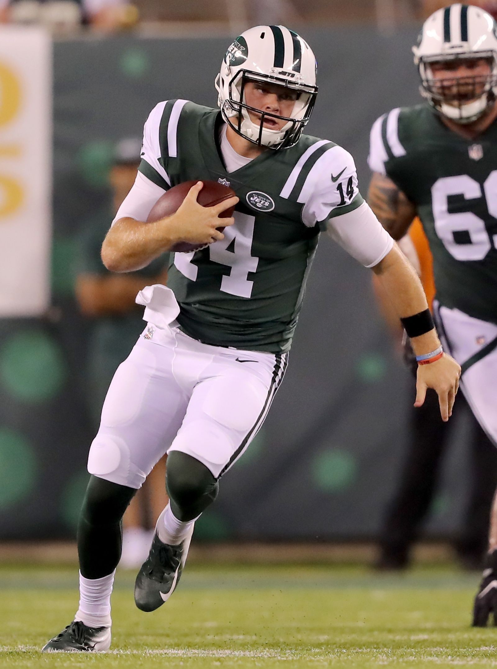Jets should not add another quarterback for preseason games