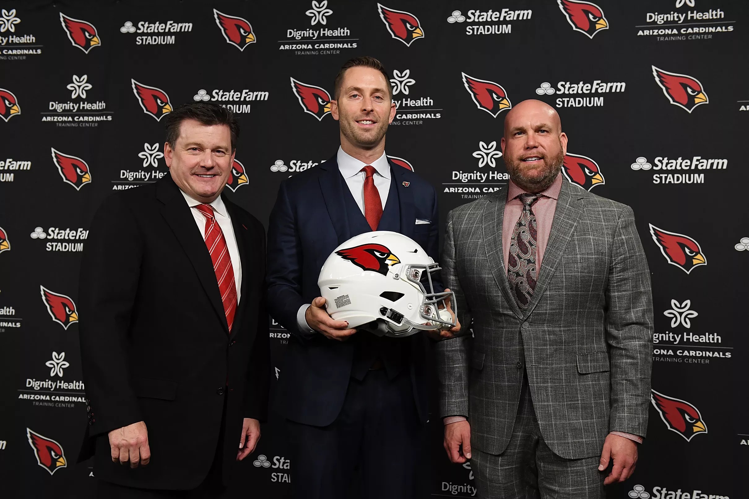 Arizona Cardinals projected to improve by two wins, still pick first in
