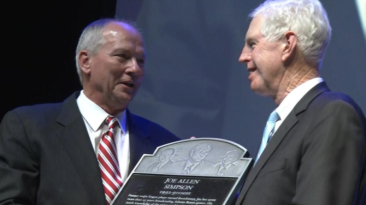 Video Joe Simpson gets inducted into Braves Hall of Fame