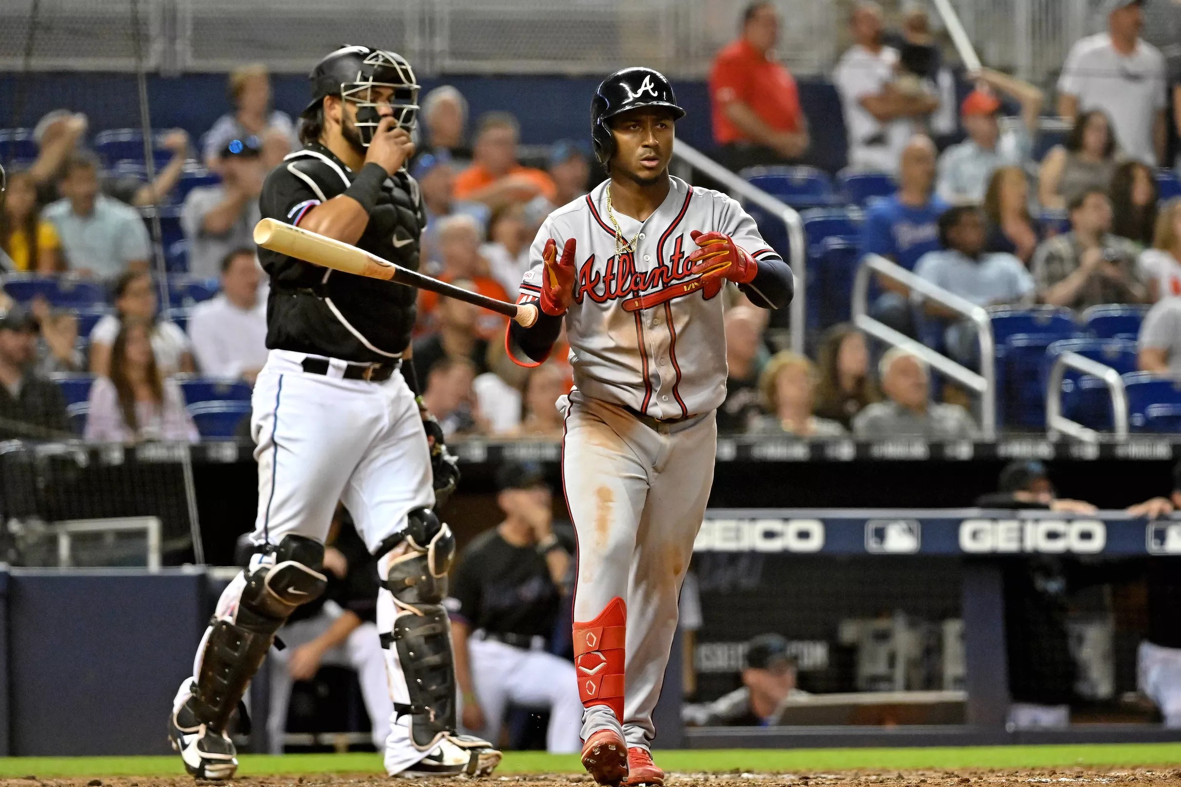 Ozzie Albies, Braves slam Marlins, 9-2 