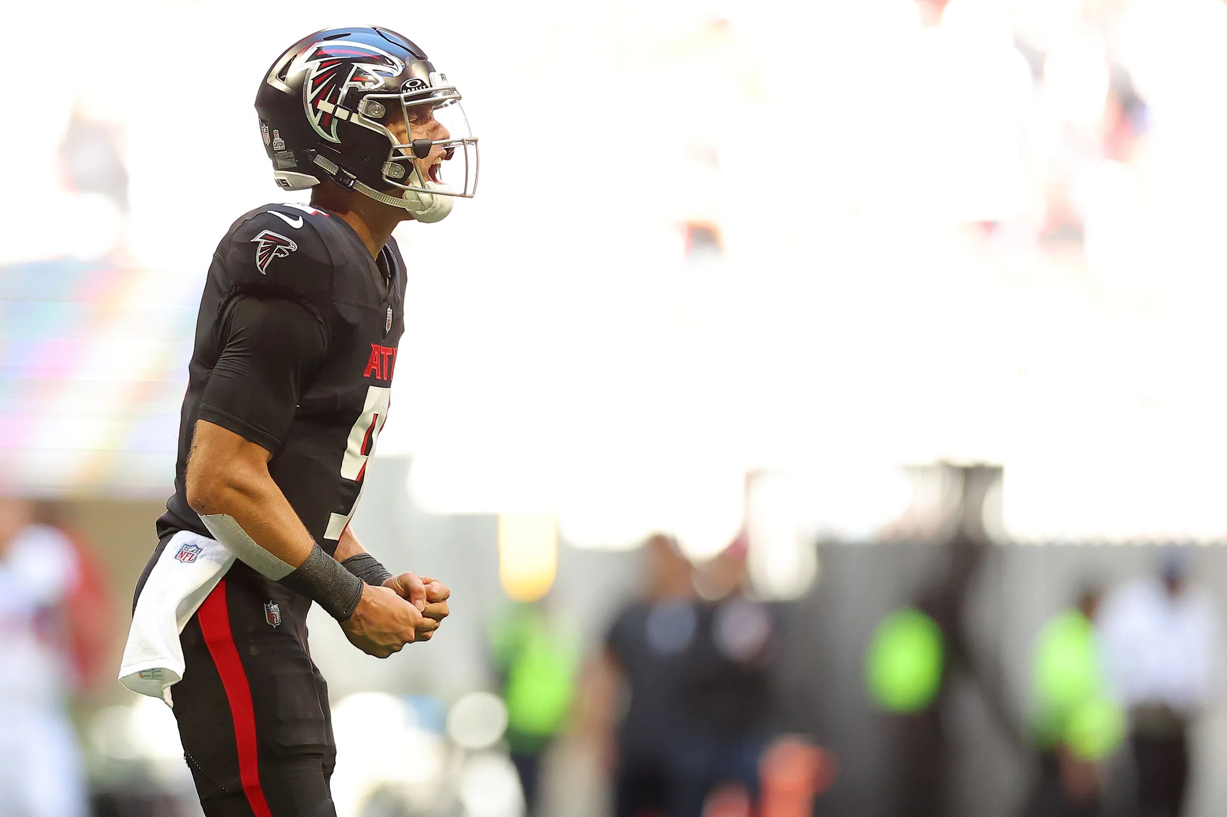 Falcons vs. Chargers: a look at the series history going into 2022 - The  Falcoholic