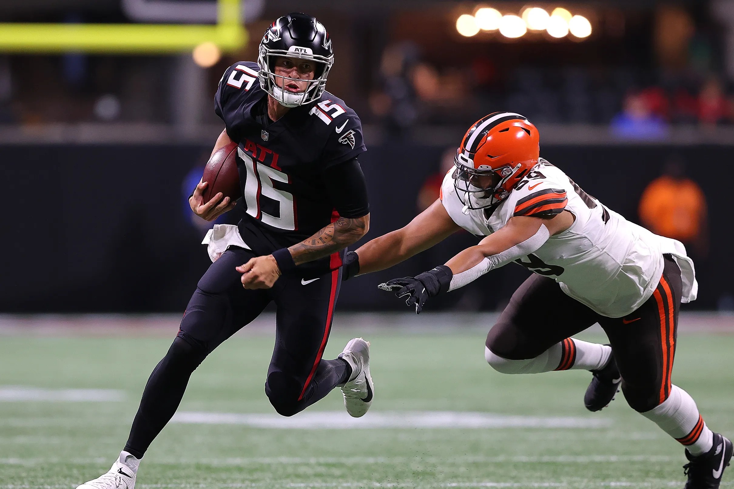 Falcons place QB Feleipe Franks and S Richie Grant on Reserve