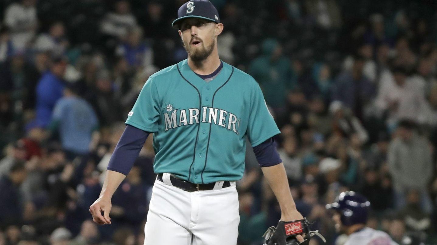 New Orioles pitcher Shawn Armstrong, good friend Mike Wright 'switch