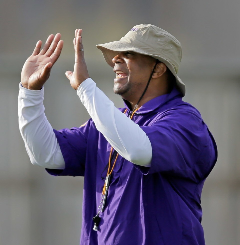 Former LSU assistant Jabbar Juluke will coach running backs at