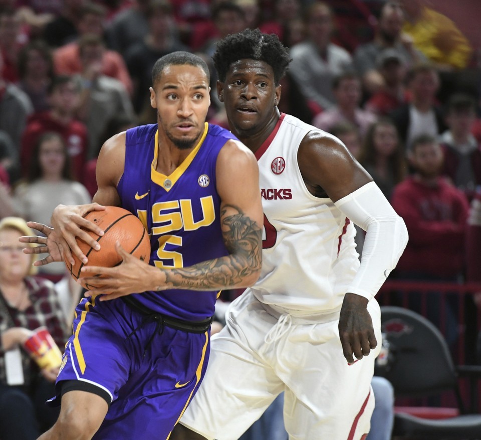 LSU dominates on the road at Arkansas Final score, stats and analysis