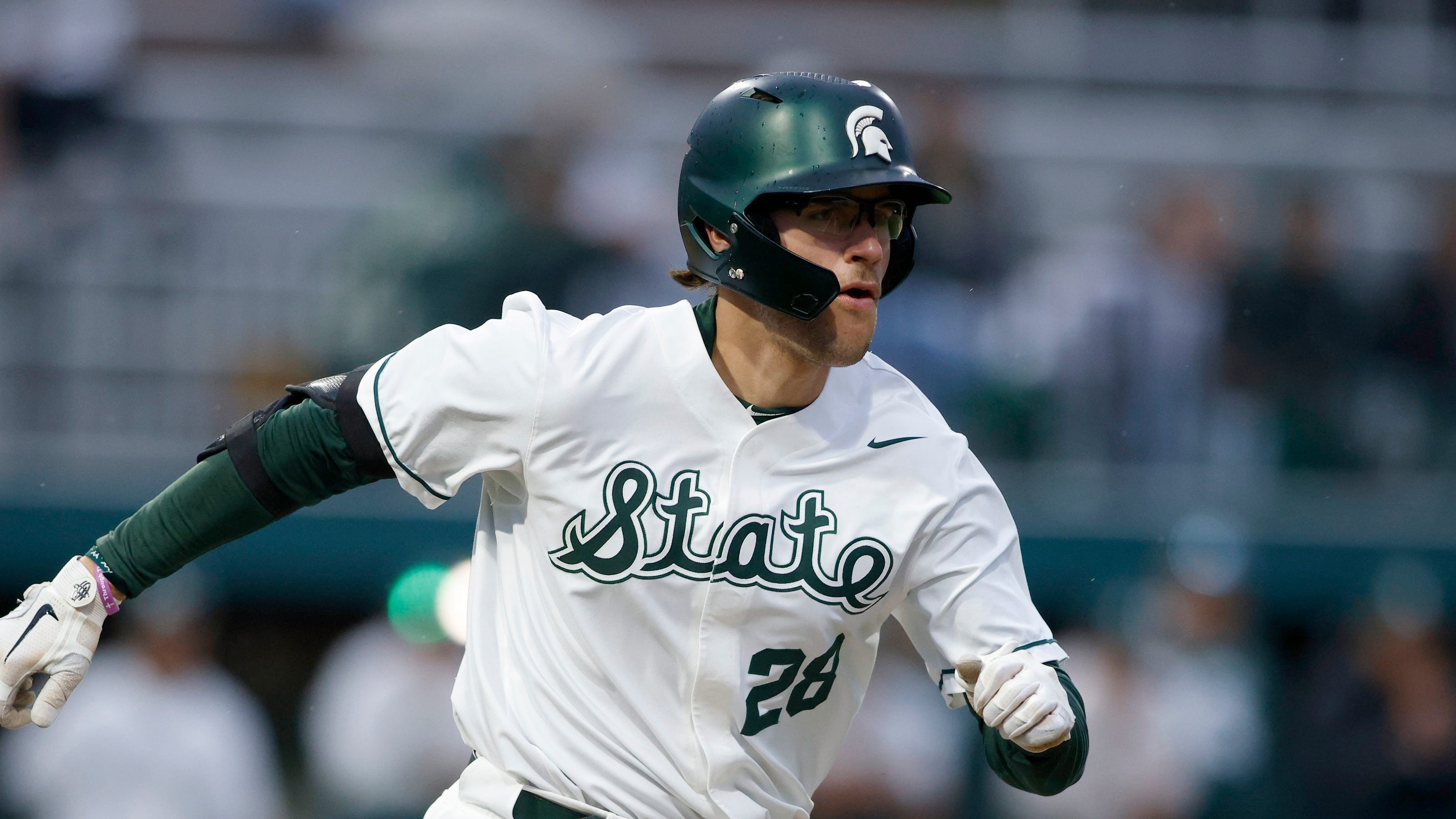 Michigan State Baseball Tops Rutgers Stays Alive In Big Ten Tournament