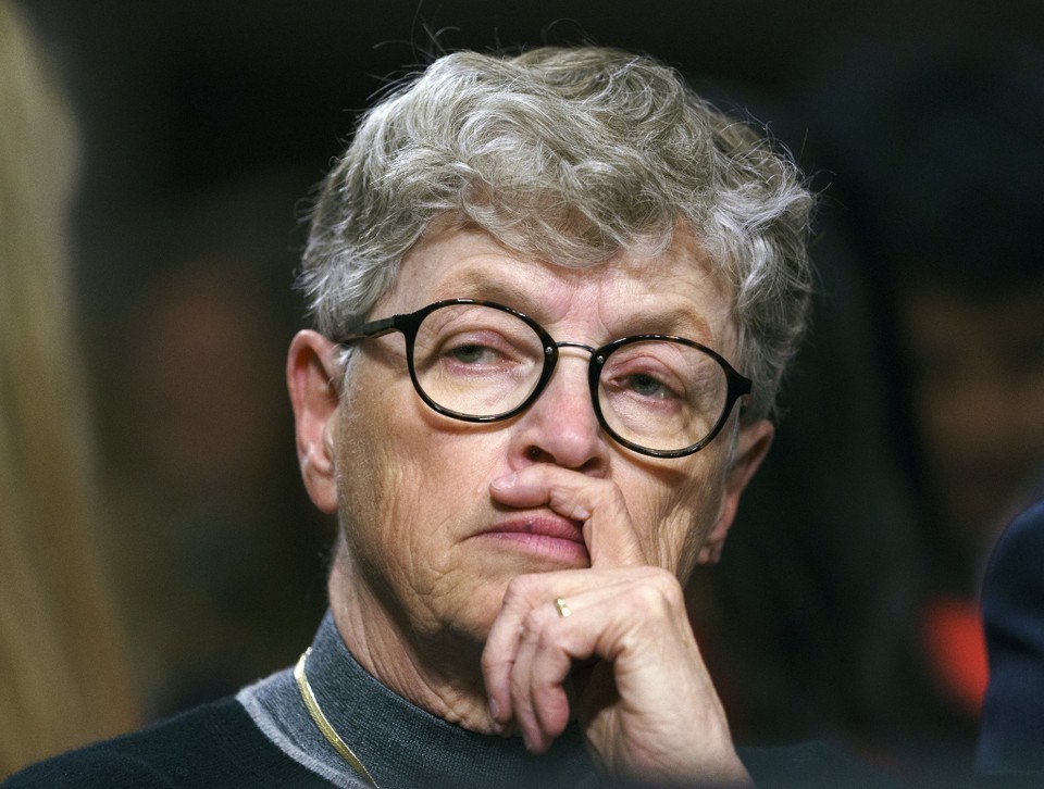 Ex Msu President Lou Anna Simon Charged With Lying To Police Amid