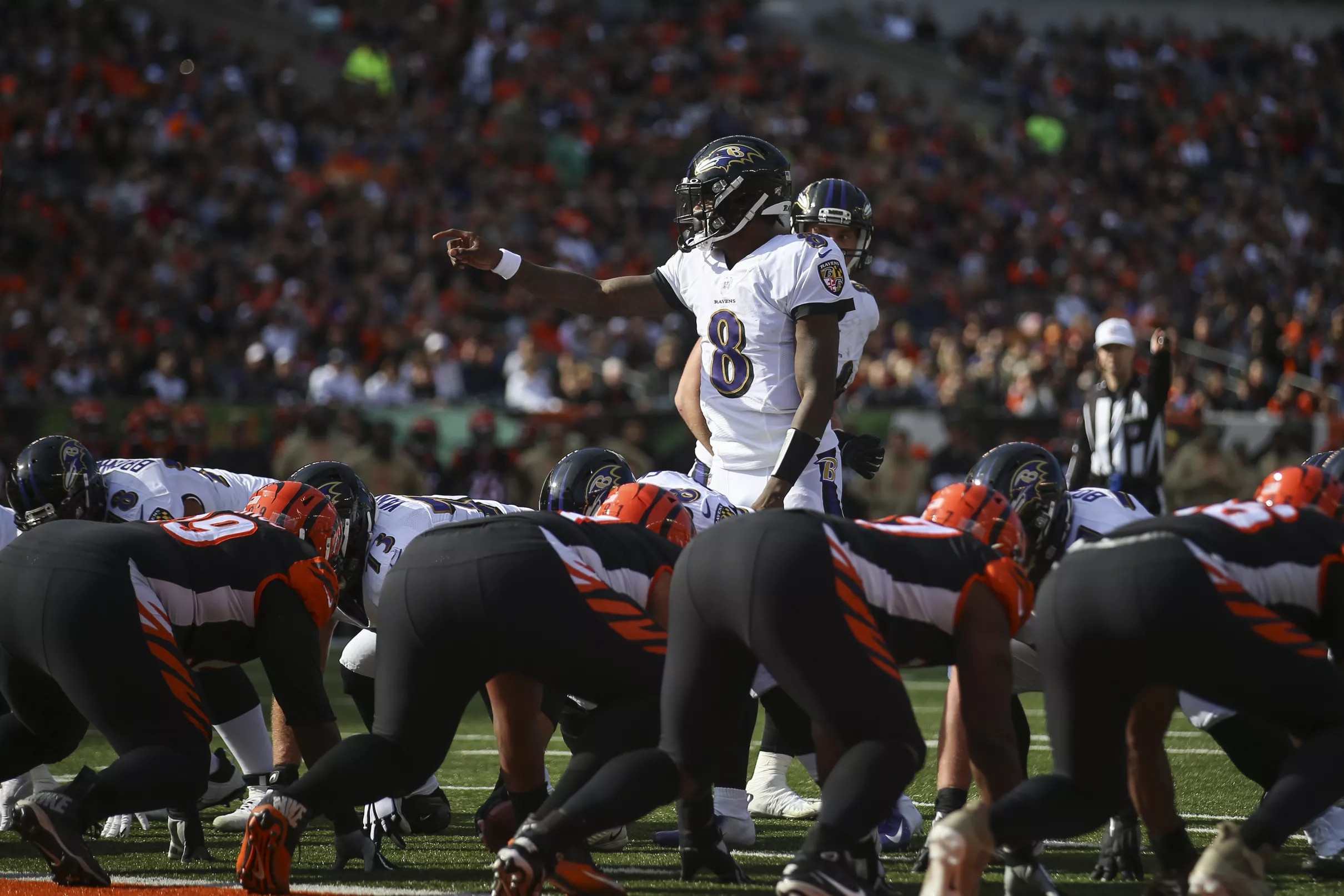 QB Lamar Jackson sets NFL record for two perfect QB ratings in a single