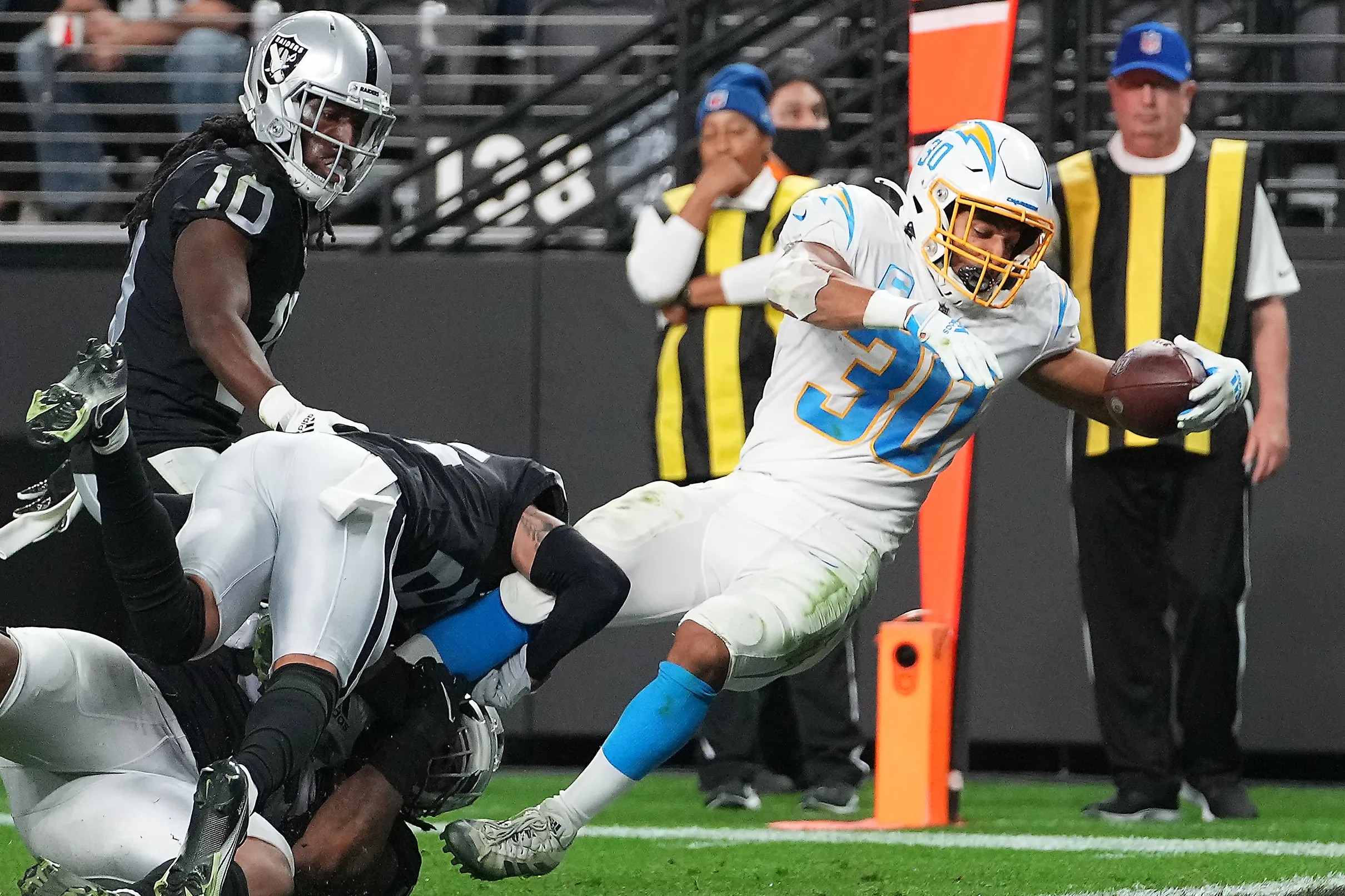 Chargers offense ranks 2 in 2022 winshare projections