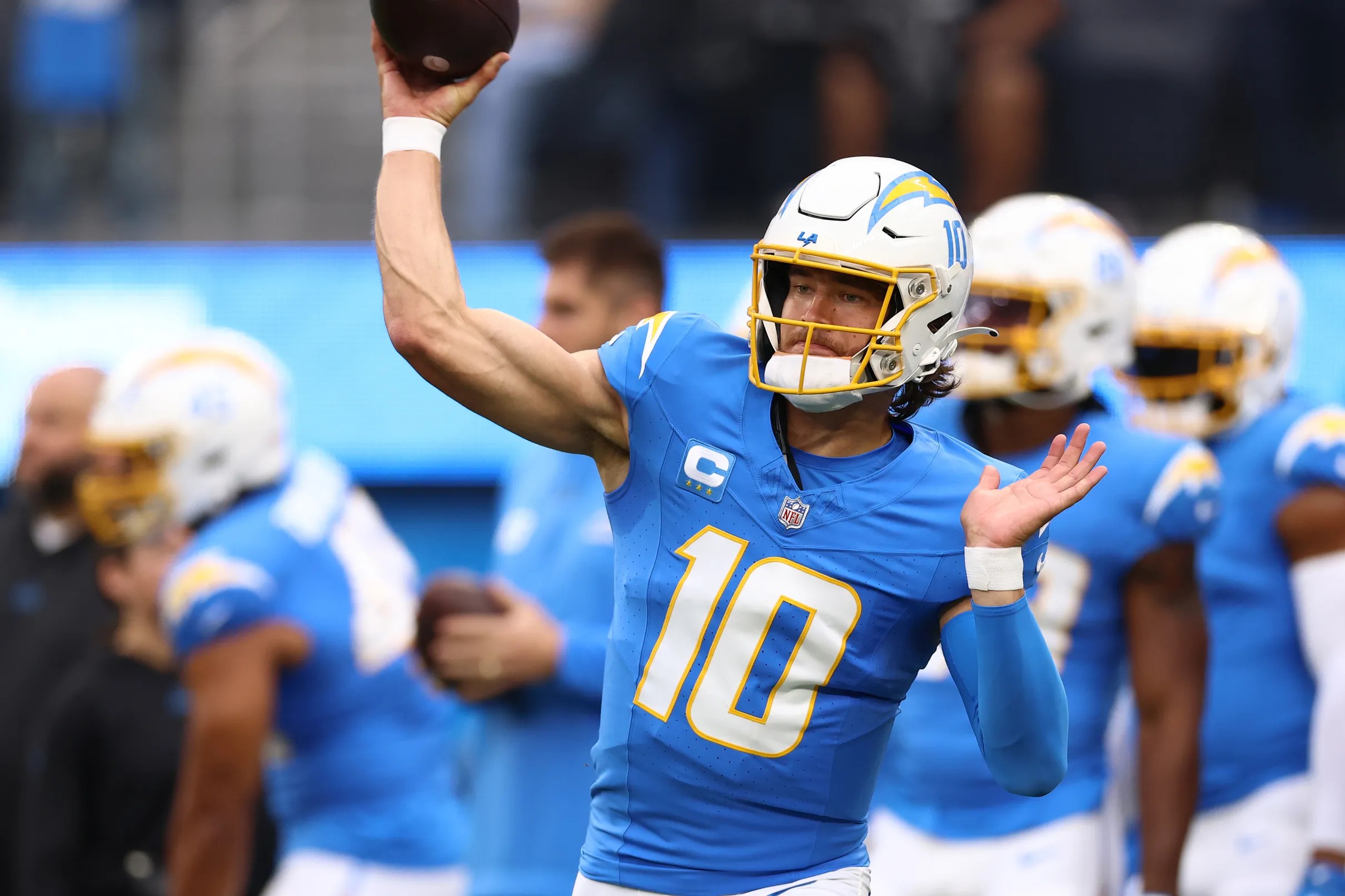 Chargers-Raiders Game Thread - Bolts From The Blue