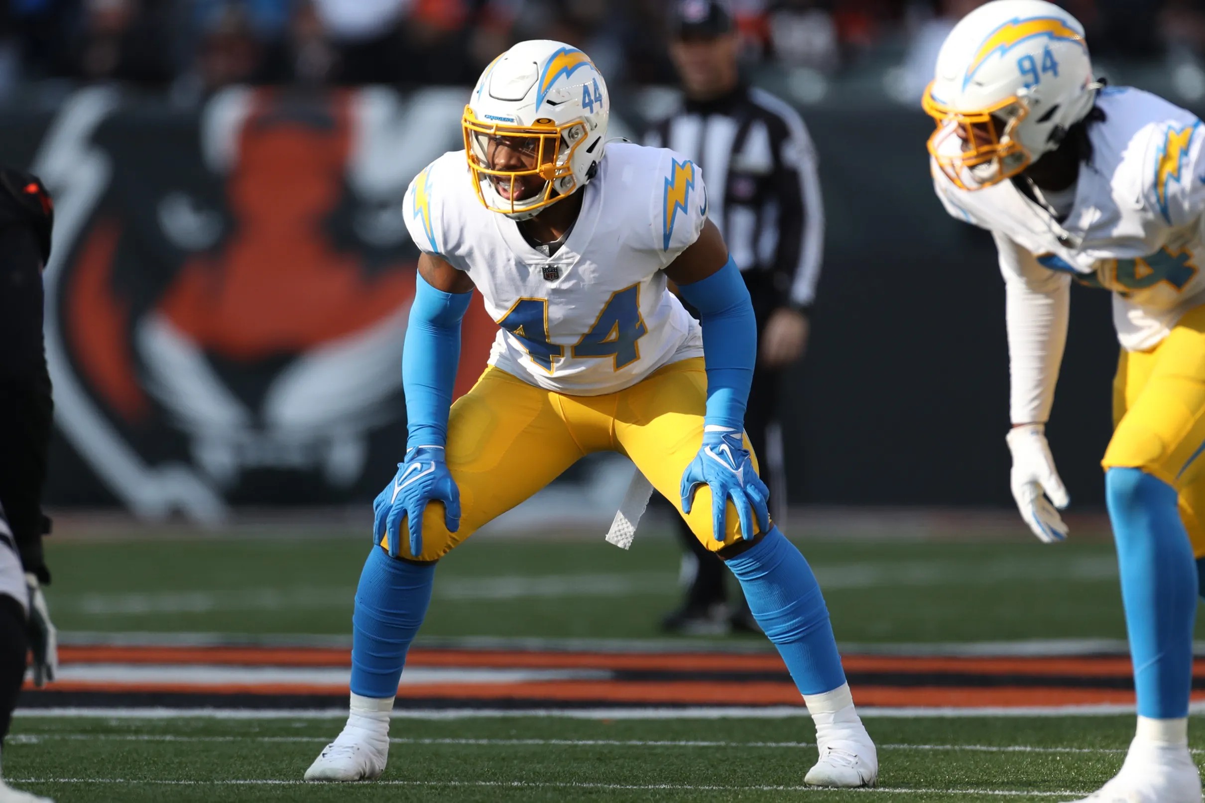 Report: Chargers re-signing DL Christian Covington