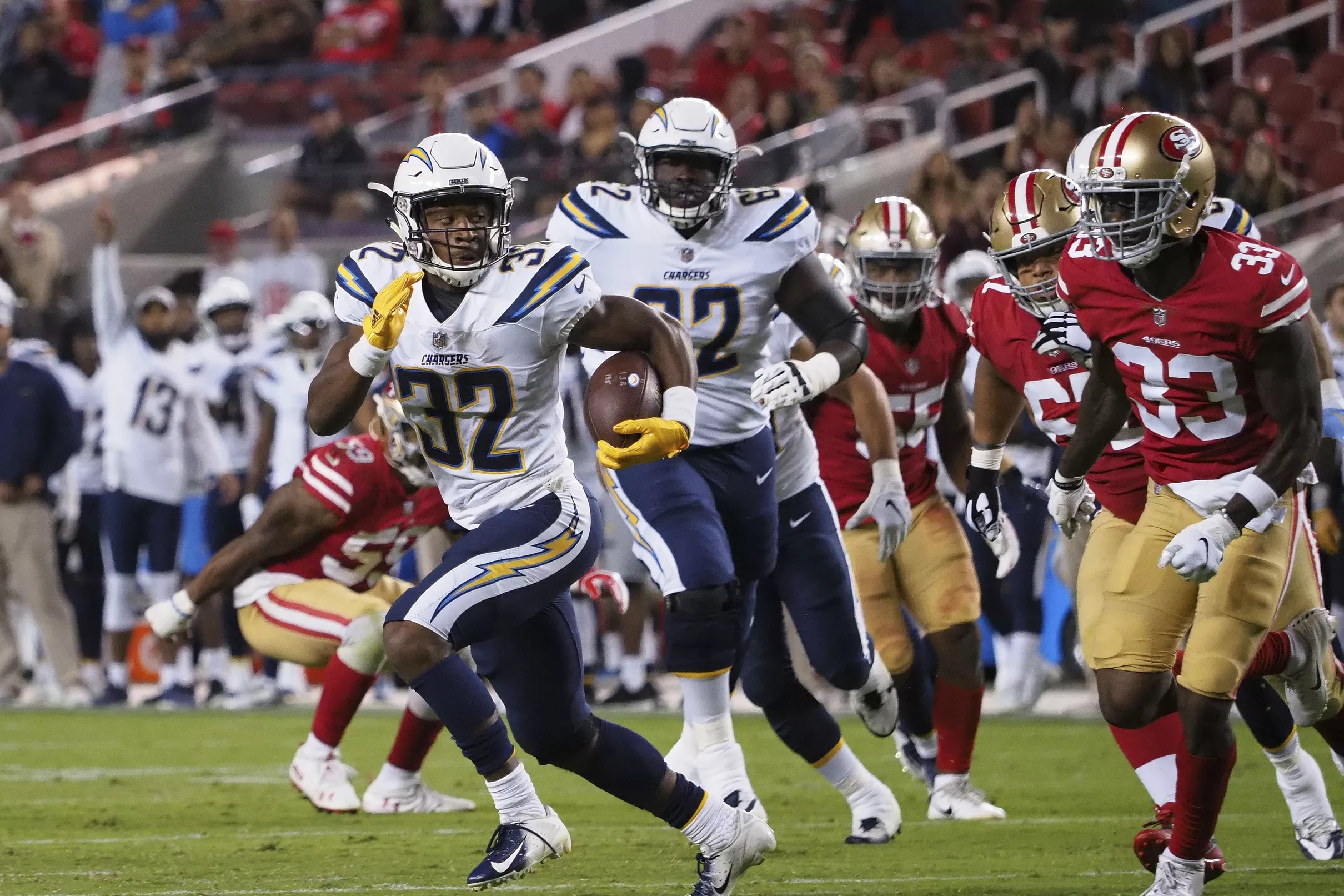 Chargers waive Justin Jackson