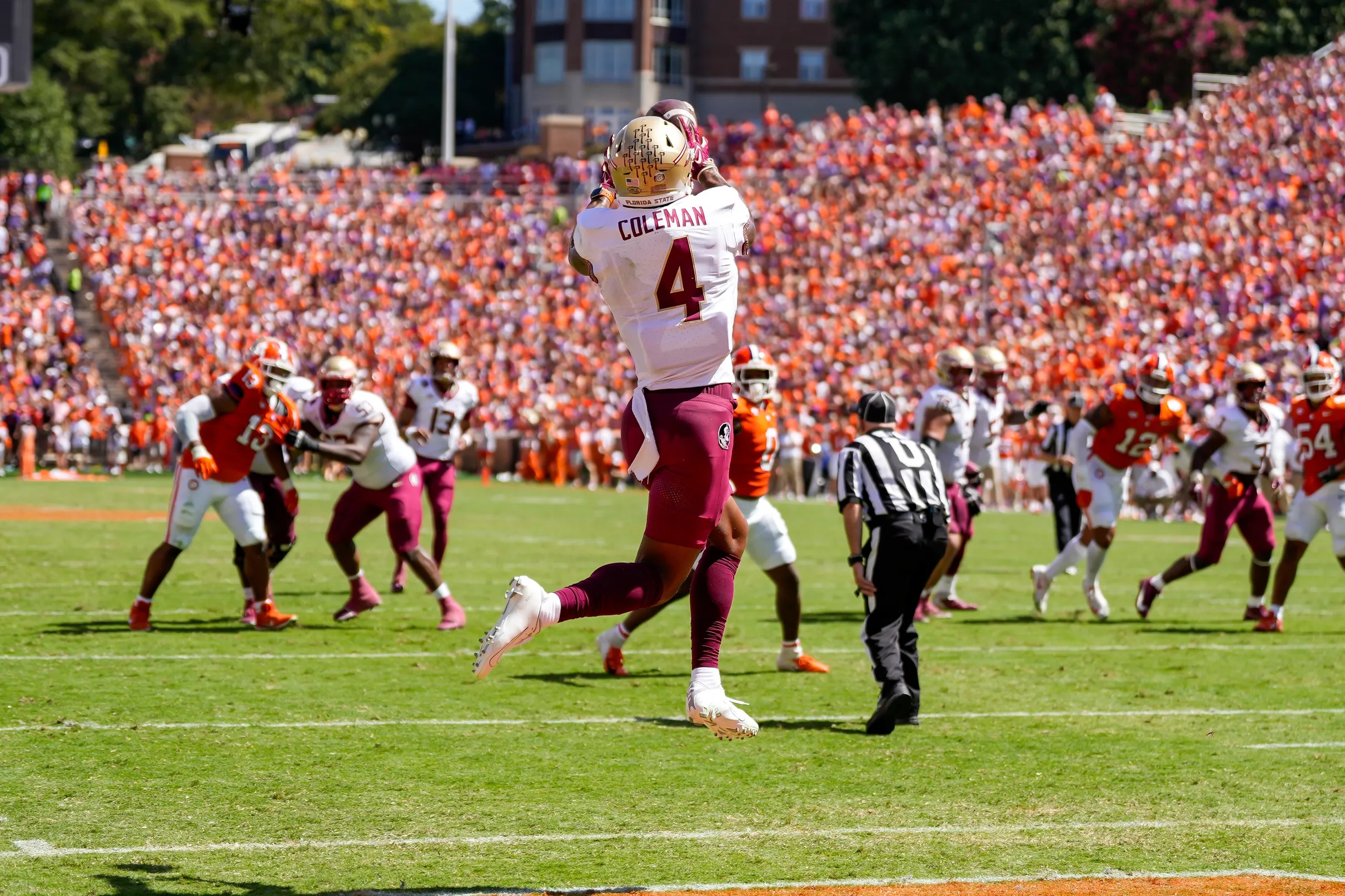 First quarter: Florida State Seminoles vs. Florida Gators - Tomahawk Nation