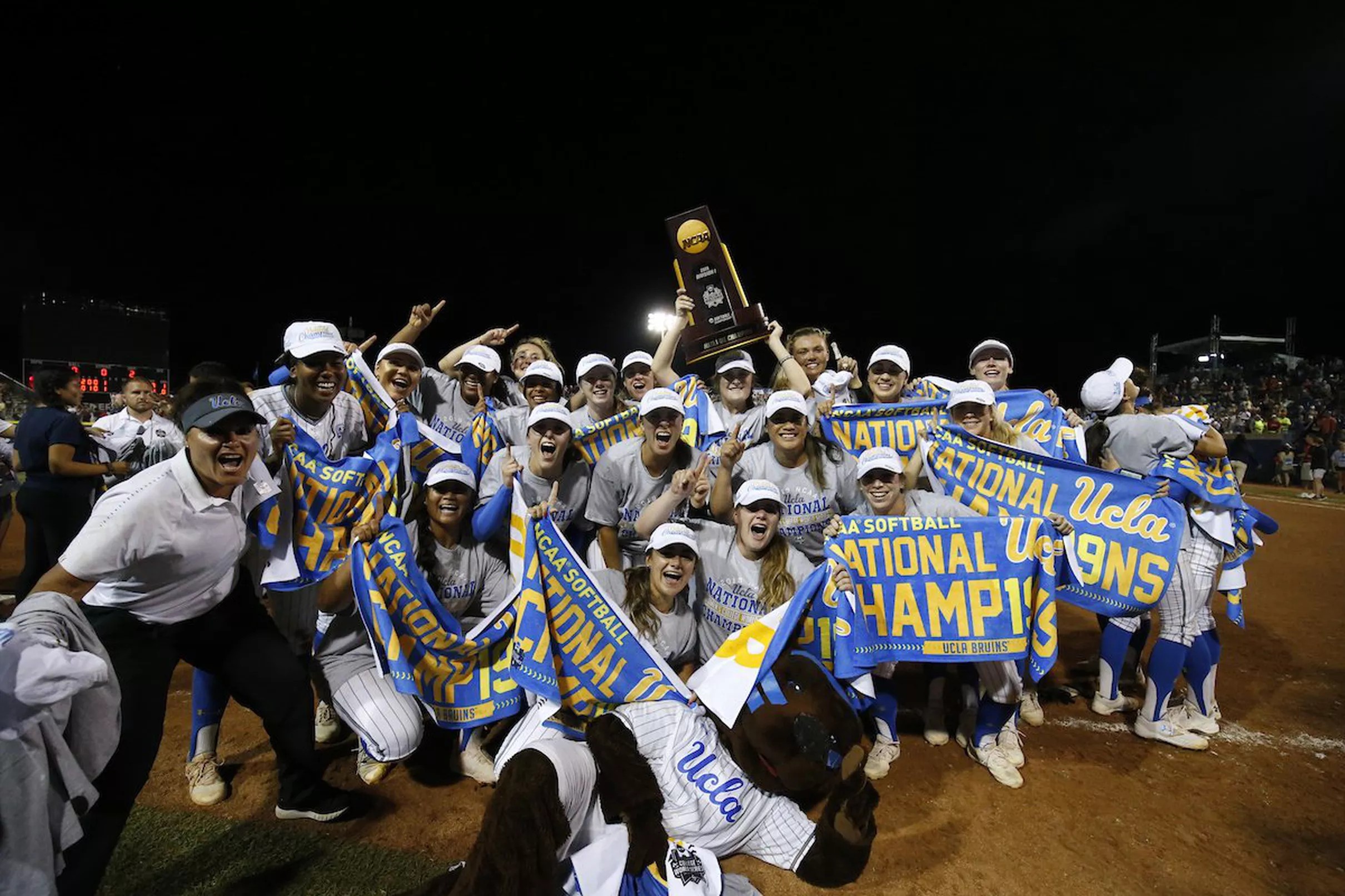 UCLA Bruins Win 118th NCAA Title On Walk-off Single, 5-4